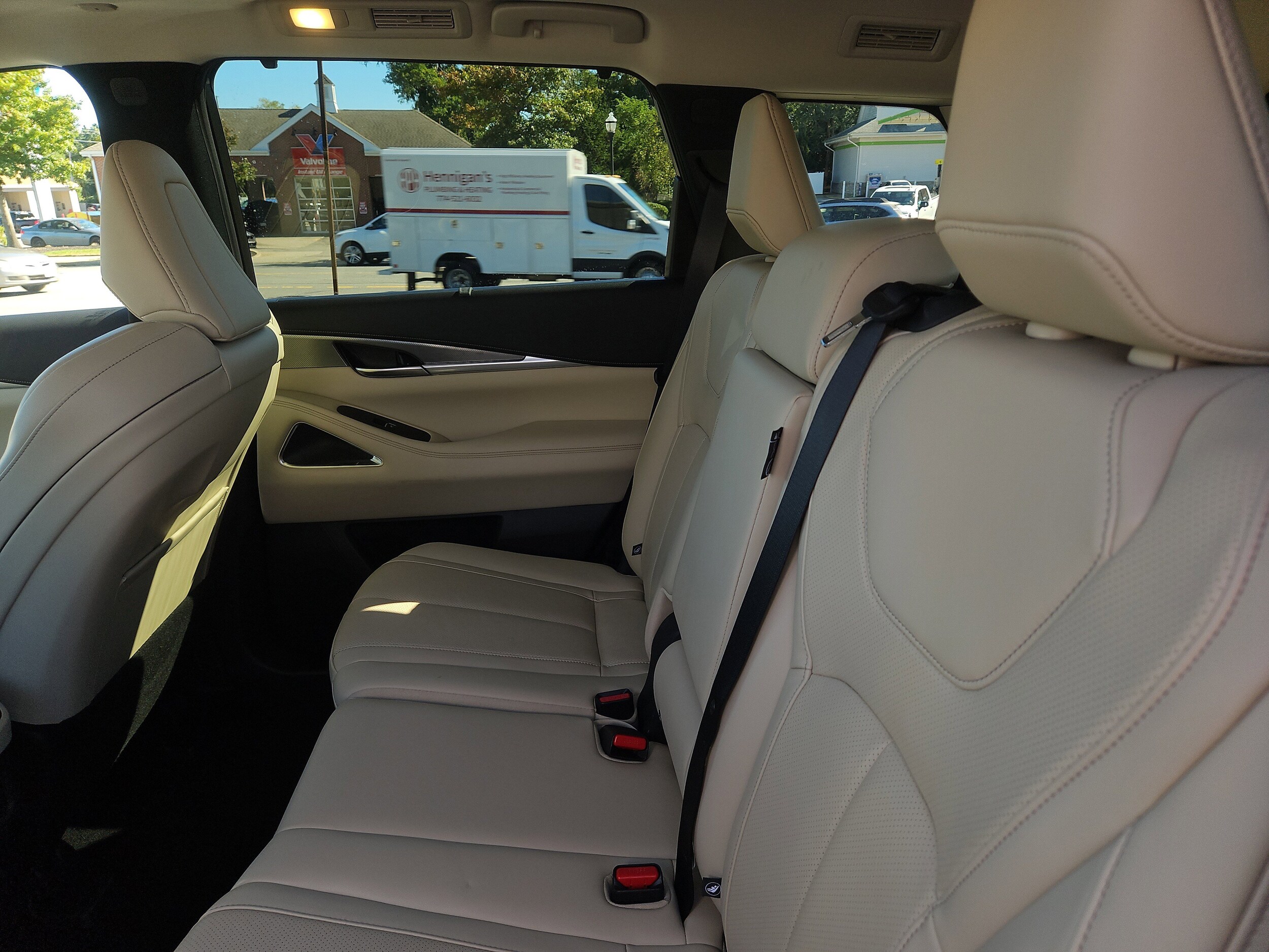 2025 Infiniti QX60 Luxe AWD photo 2