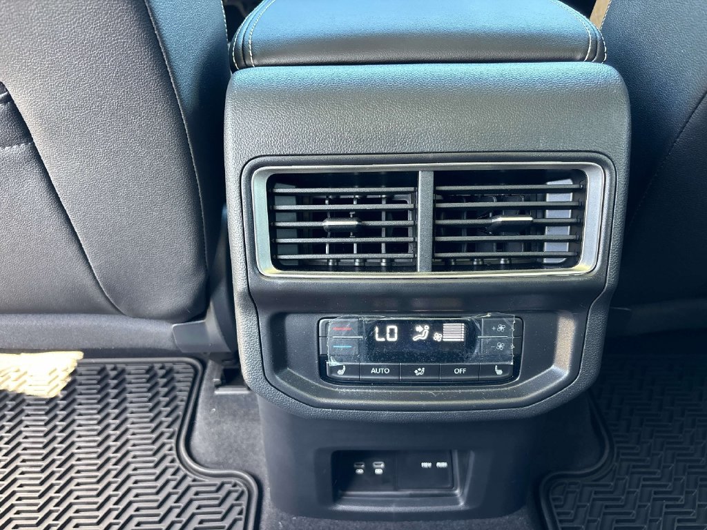 2026 Volkswagen Atlas SEL Premium R-Line - Photo 8