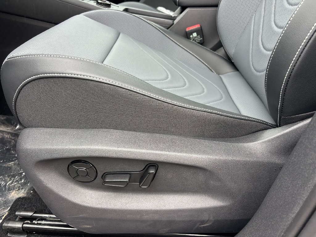 2026 Volkswagen Tiguan SE R-LINE BLACK - Photo 9