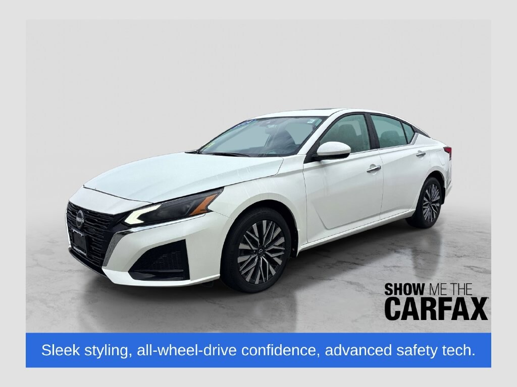 Pearl White 2024 Nissan Altima Sedan All-Wheel Drive Continuously Variable Transmission