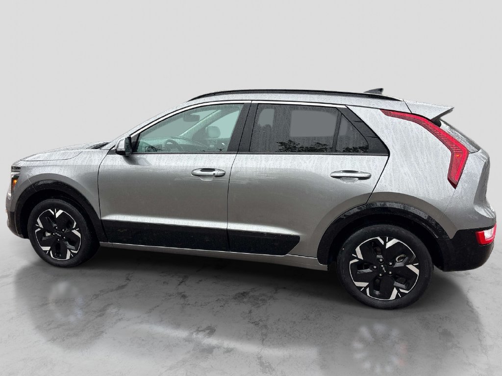 Used 2024 Kia Niro Wind with VIN KNDCR3L18R5129483 for sale in Norwood, MA
