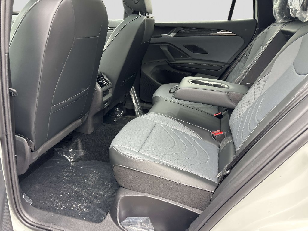 2026 Volkswagen Tiguan SE R-LINE BLACK - Photo 7