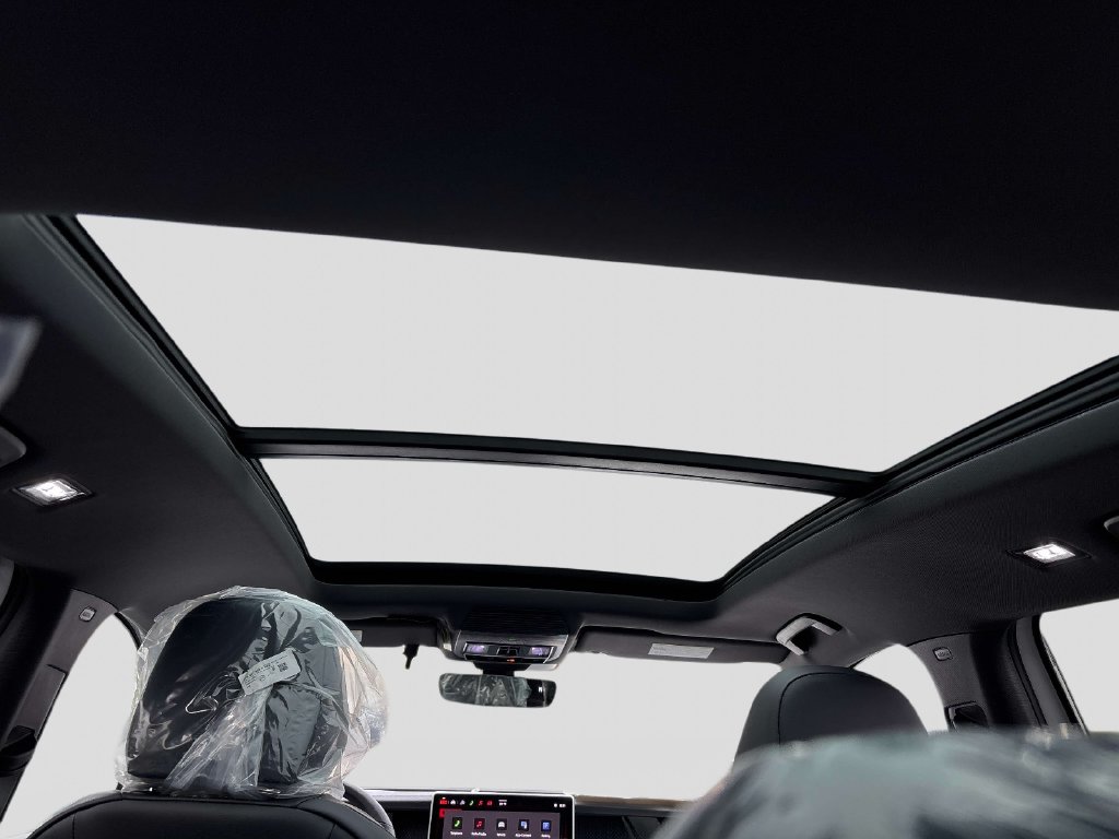 2026 Volkswagen Tiguan SE R-LINE BLACK - Photo 6