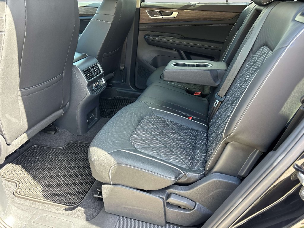 2026 Volkswagen Atlas SEL Premium R-Line - Photo 6