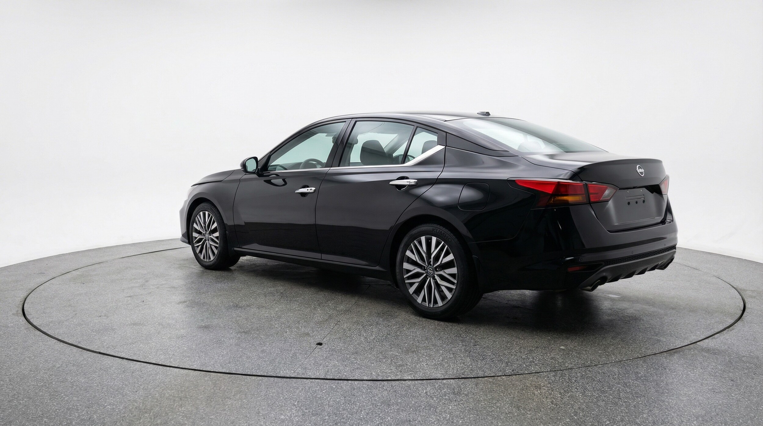 Thumbnail: 2025 Nissan Altima - 5