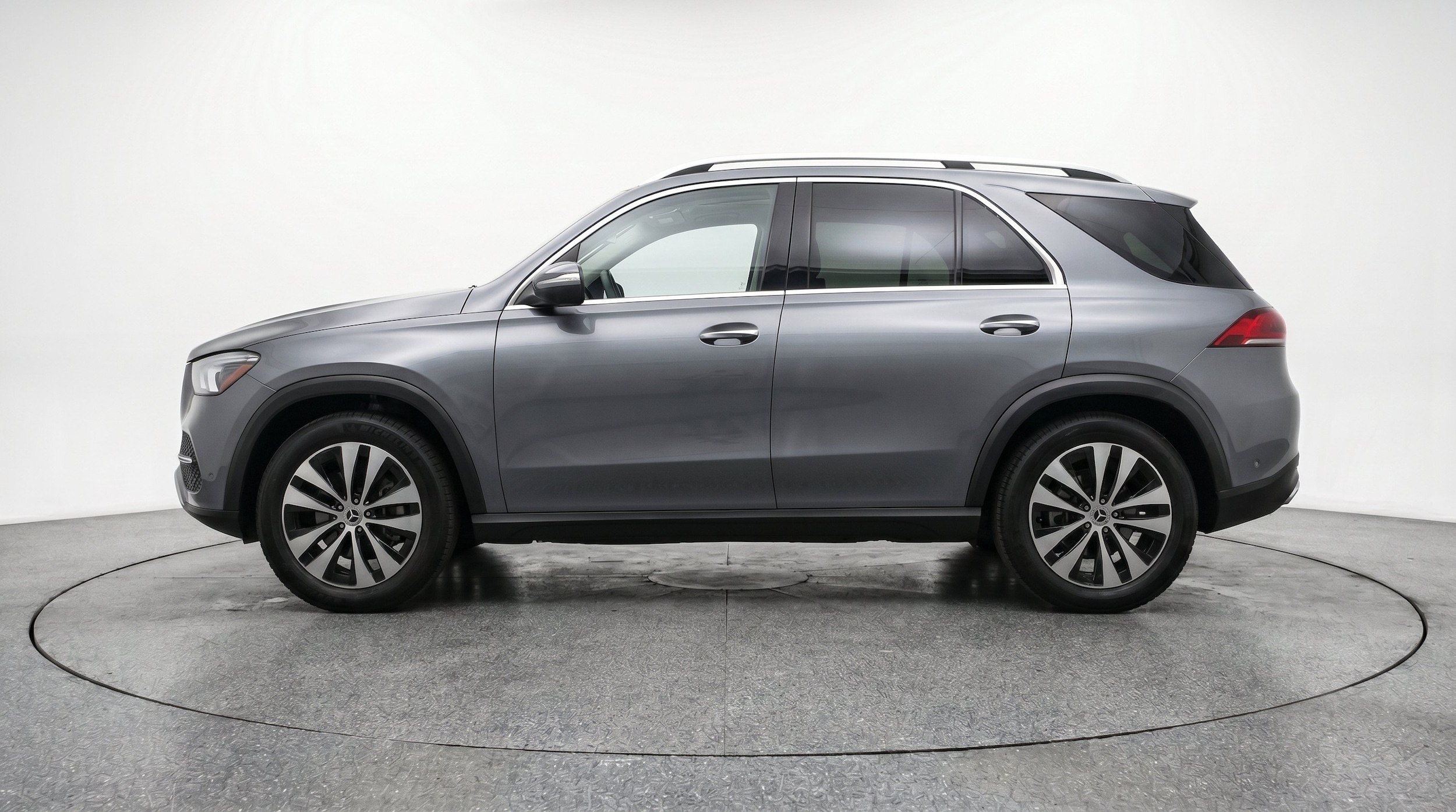 Thumbnail: 2026 Mercedes-Benz GLE - 5