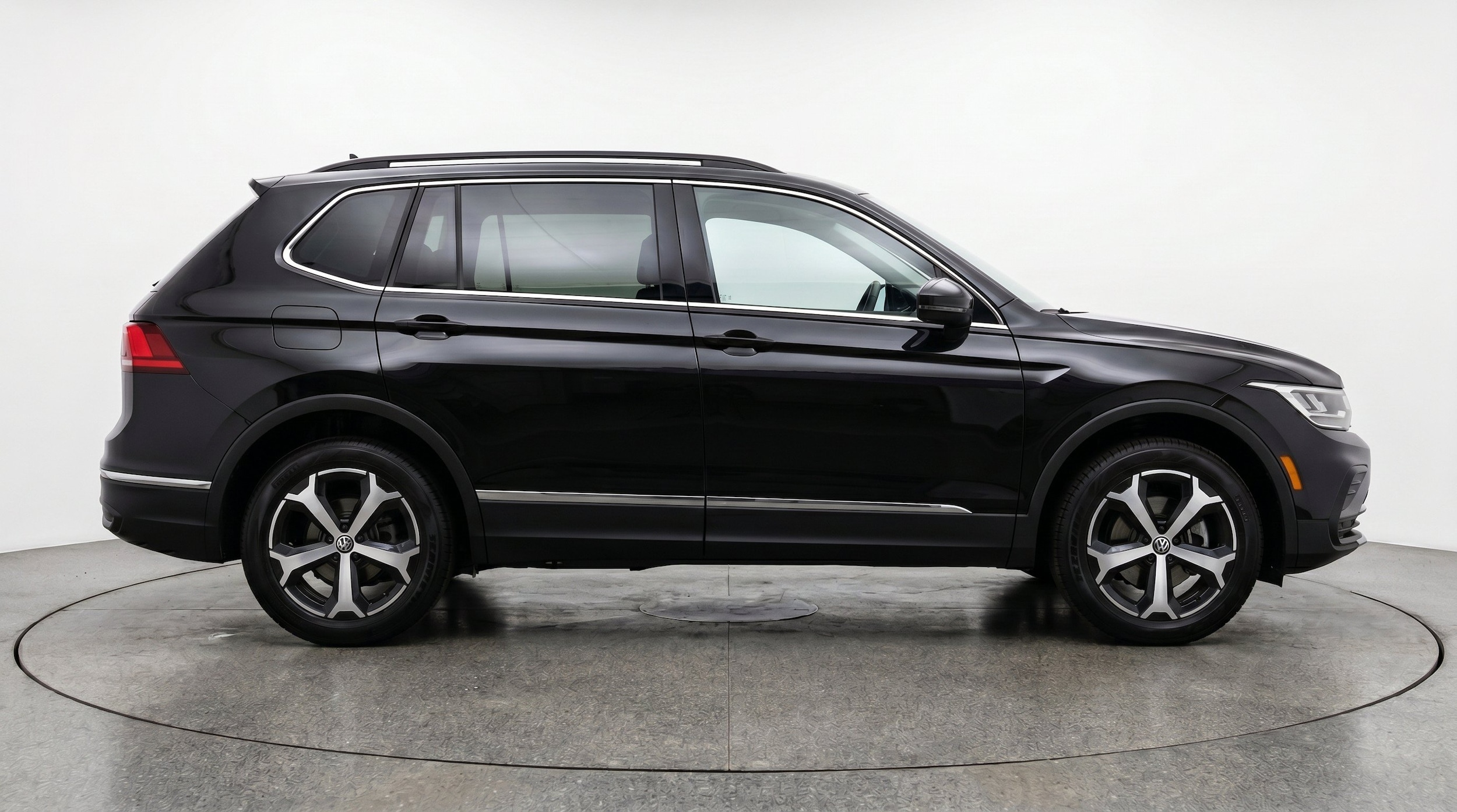 Thumbnail: 2026 Volkswagen Tiguan - 10