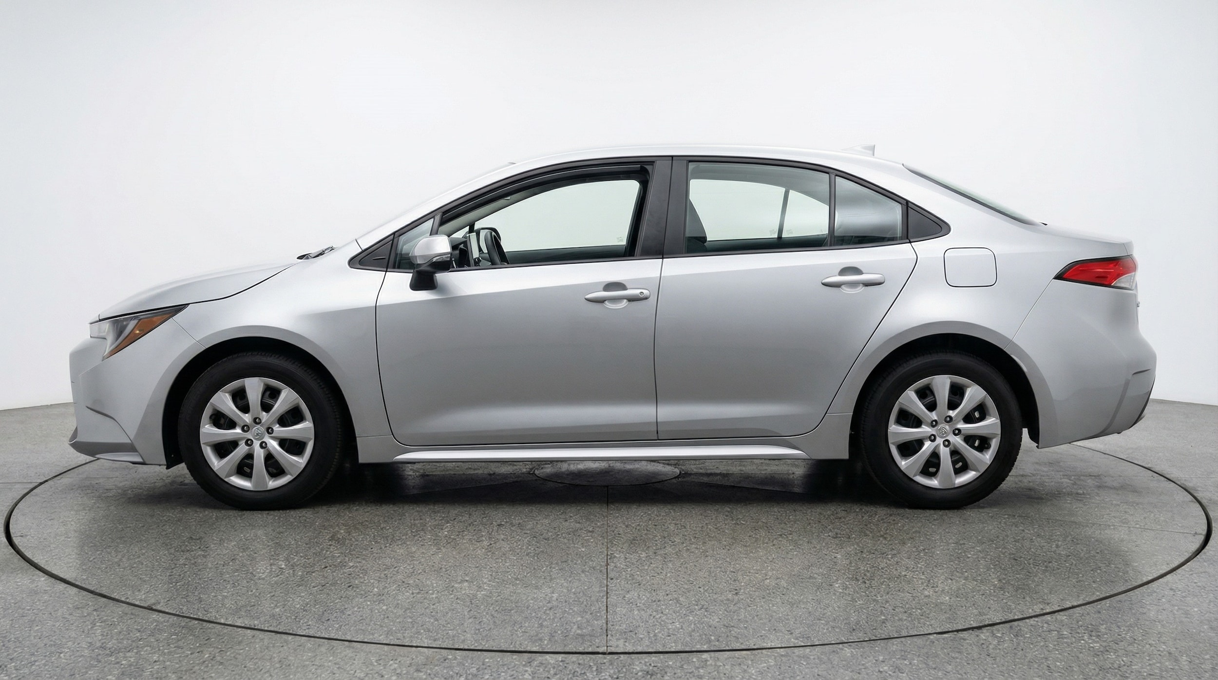 Thumbnail: 2025 Toyota Corolla - 4