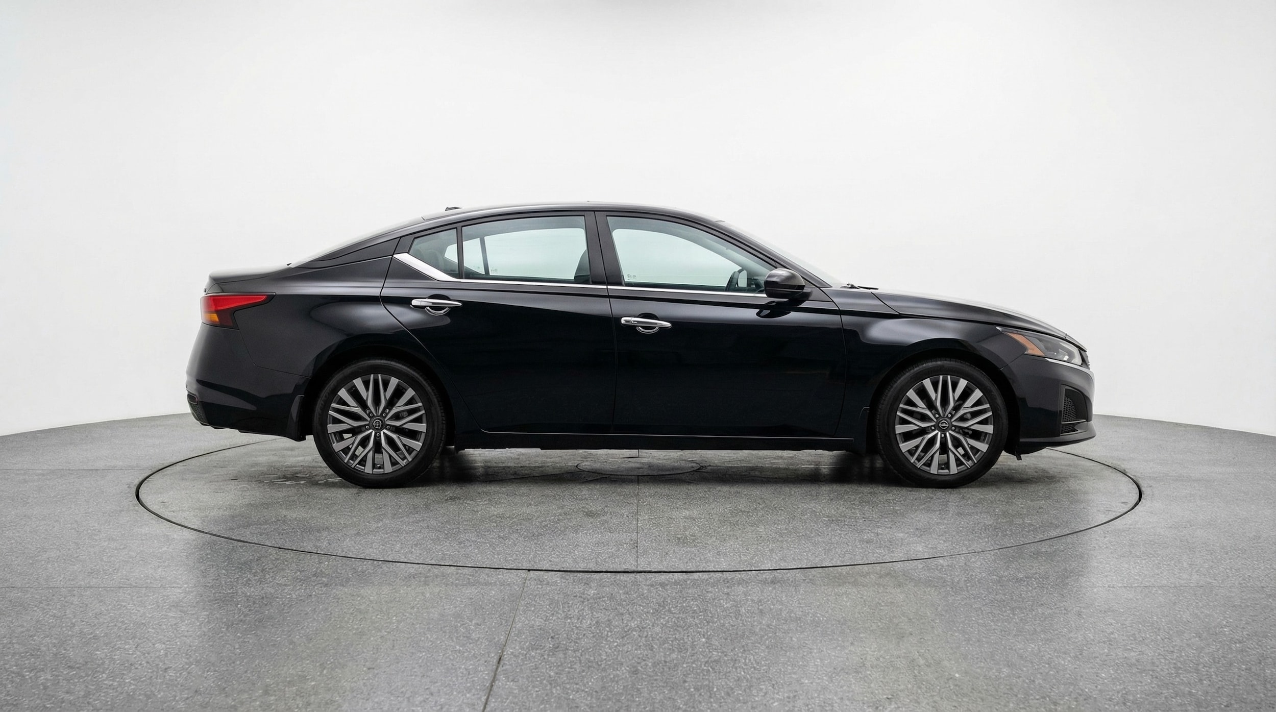 Thumbnail: 2025 Nissan Altima - 8