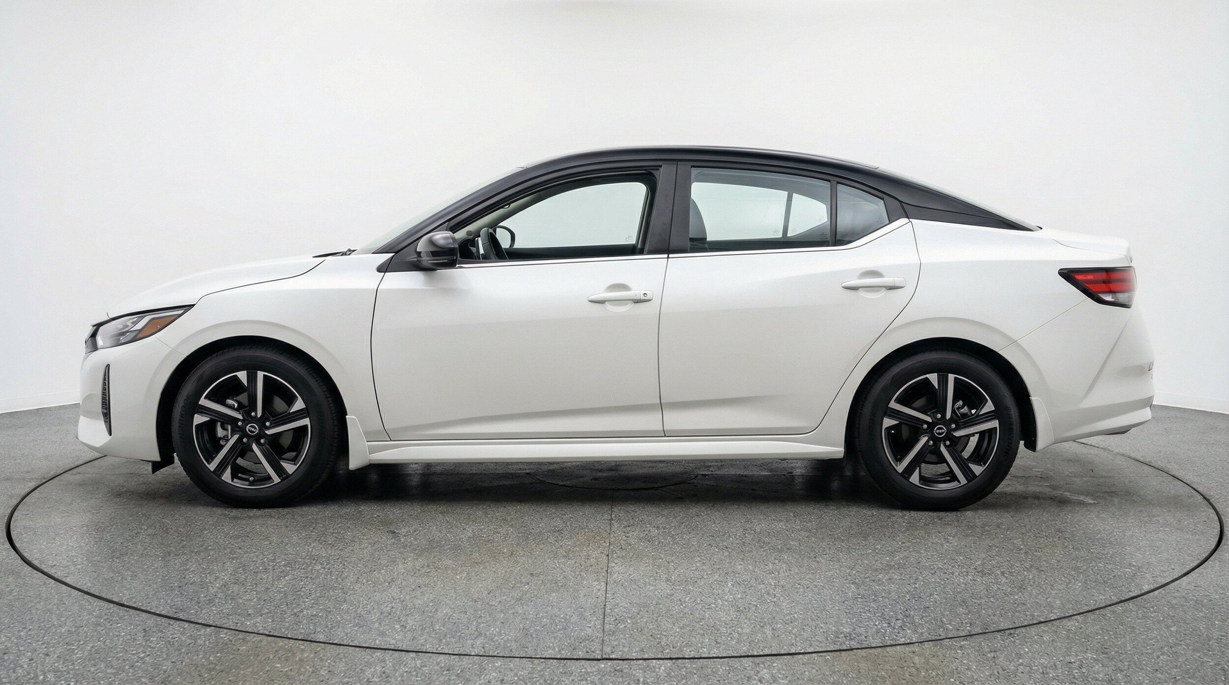 Thumbnail: 2025 Nissan Sentra - 5