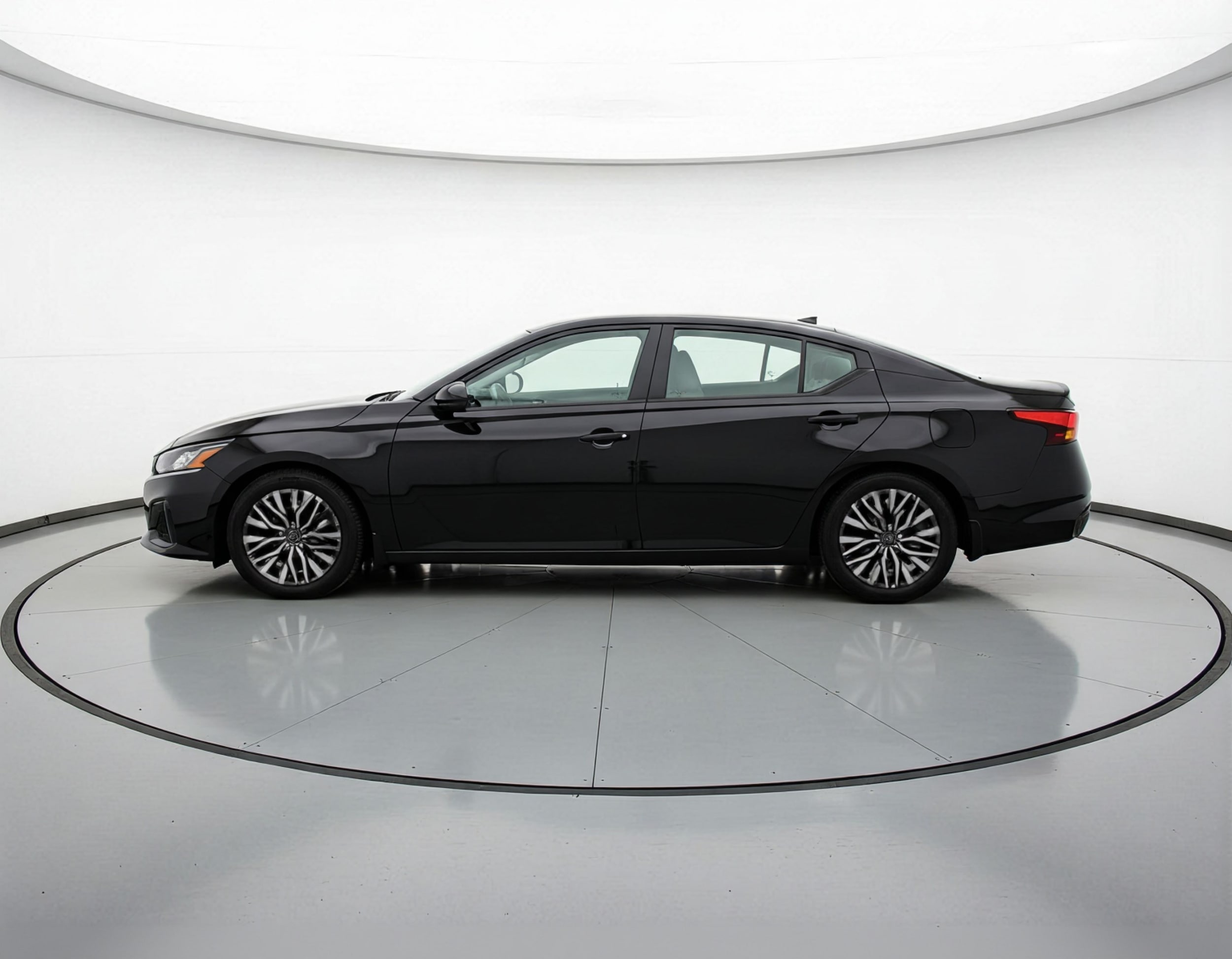 Thumbnail: 2025 Nissan Altima - 4