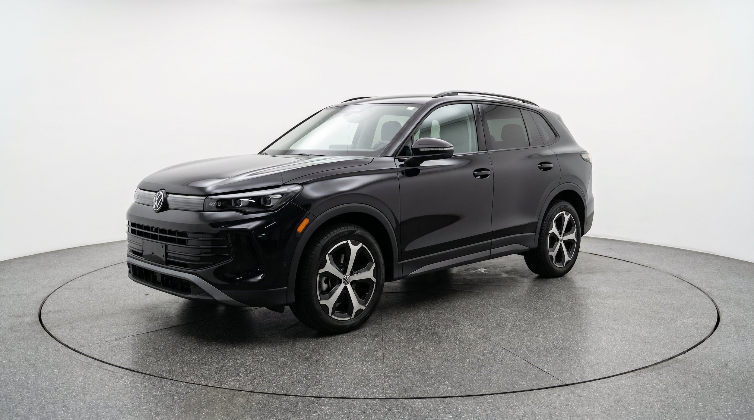 Thumbnail: 2026 Volkswagen Tiguan - 3