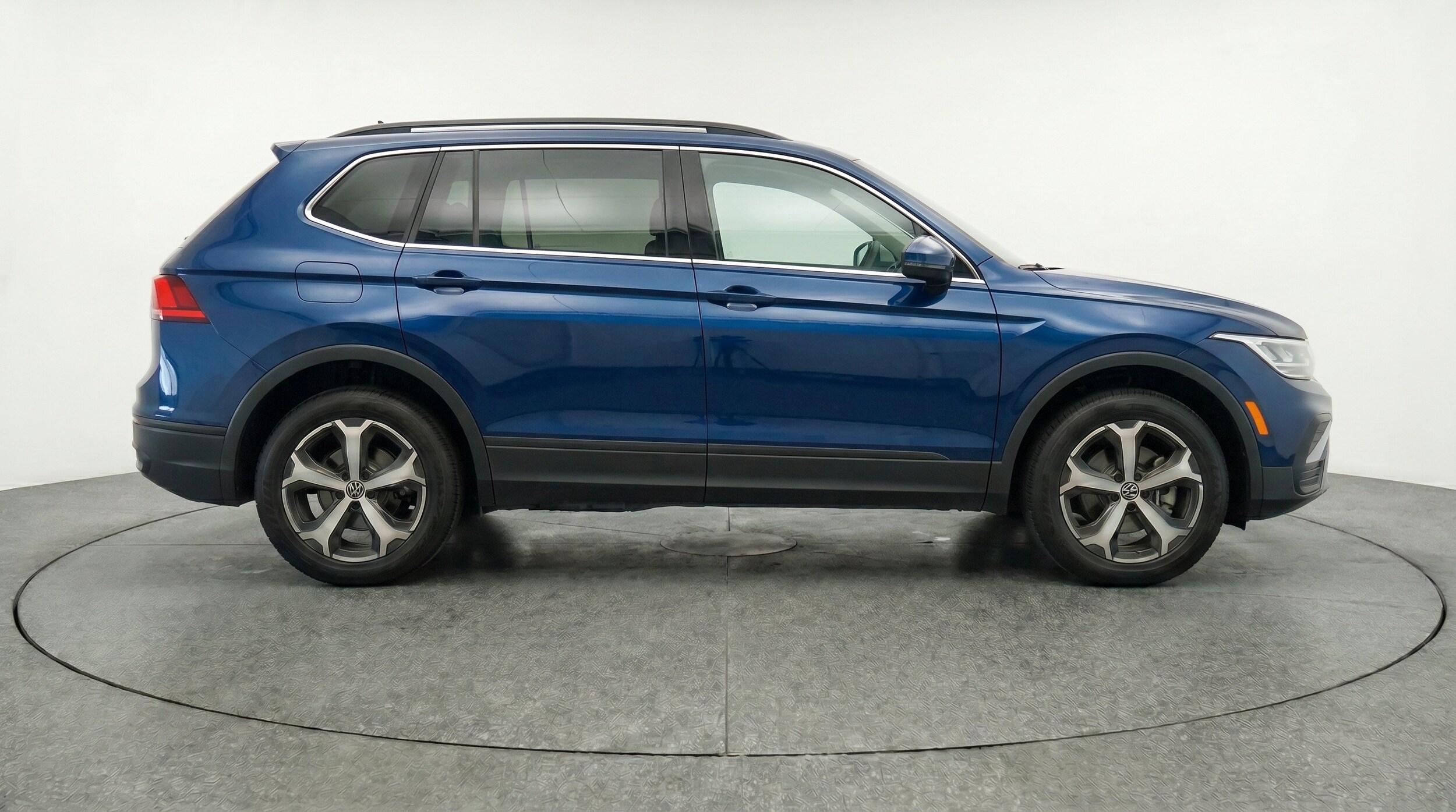 Thumbnail: 2026 Volkswagen Tiguan - 11