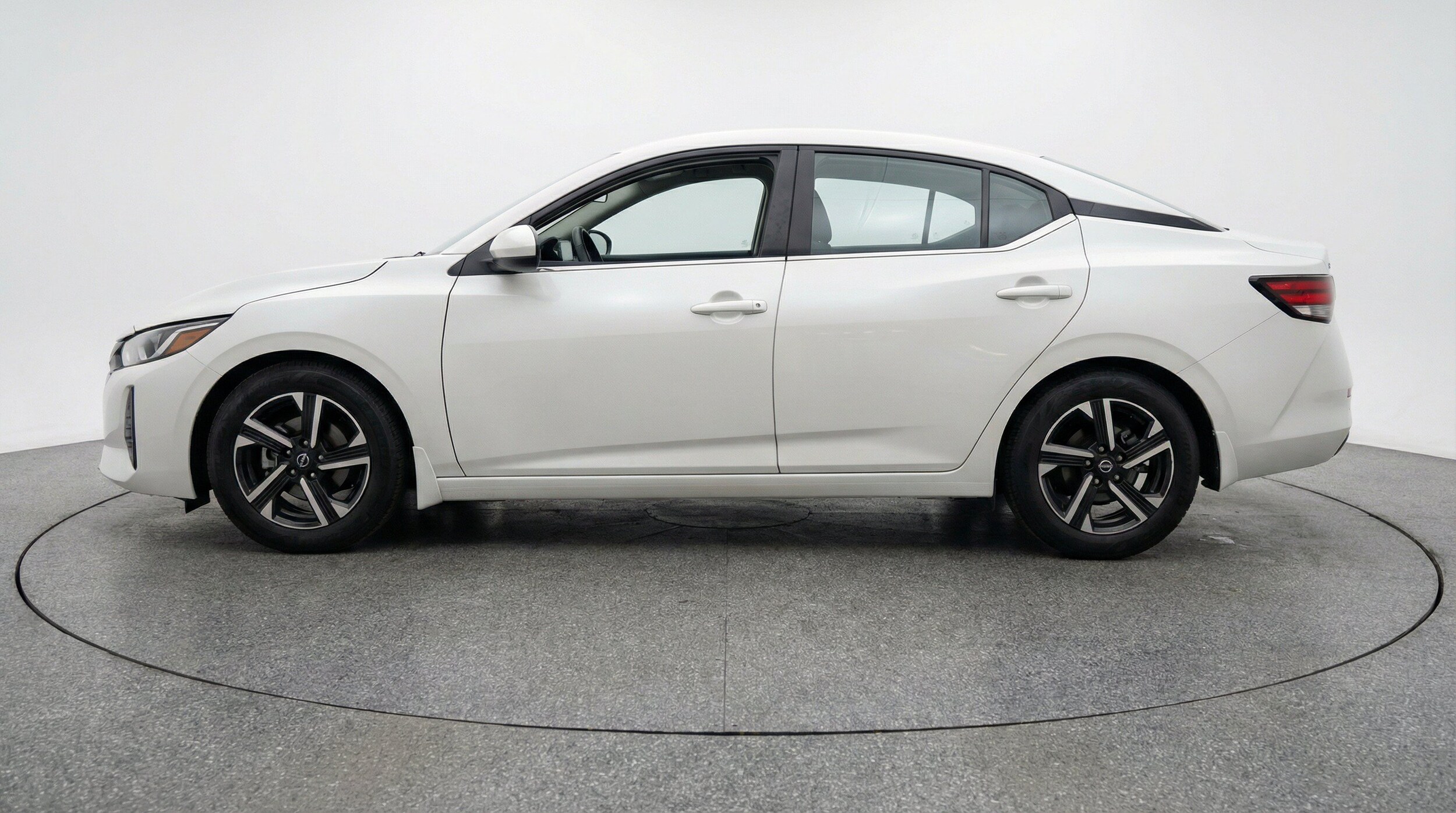 Thumbnail: 2025 Nissan Sentra - 5