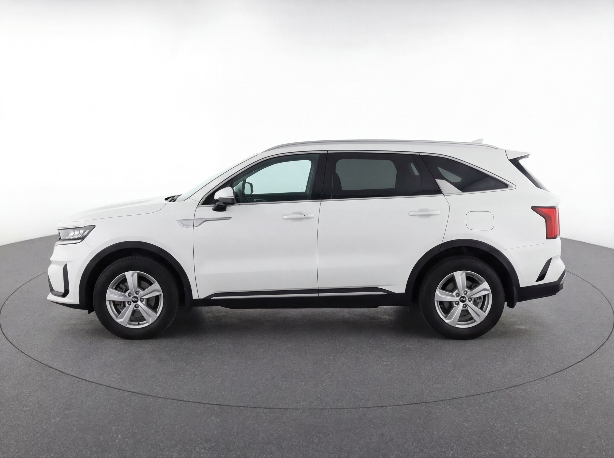 Thumbnail: 2023 Kia Sorento - 4