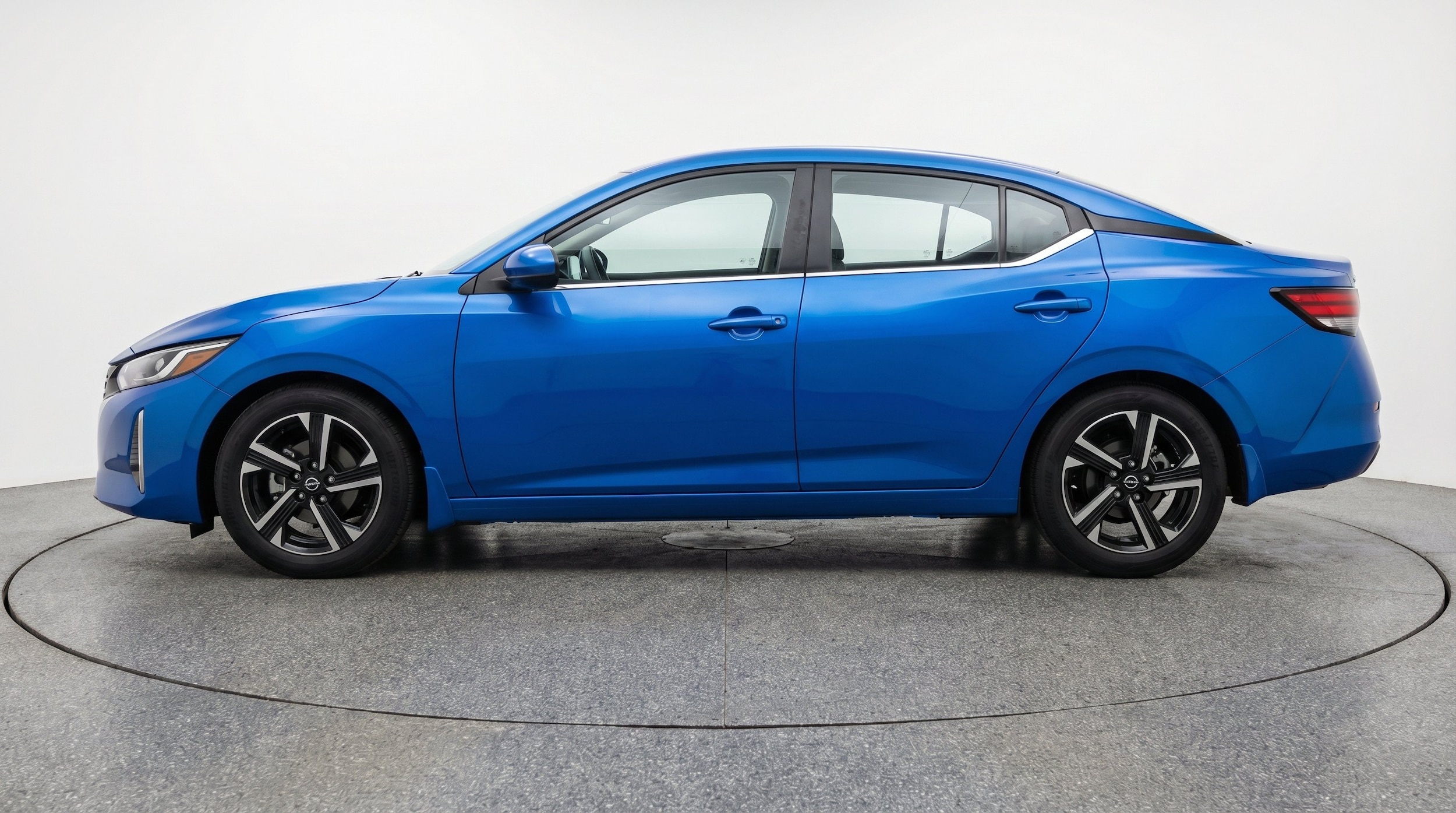 Thumbnail: 2025 Nissan Sentra - 5
