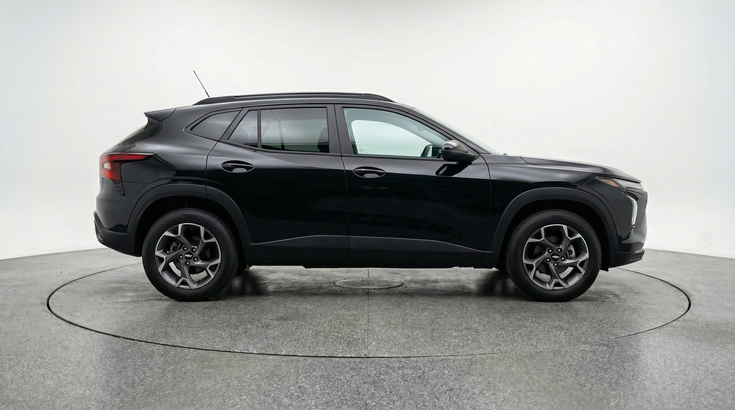 Thumbnail: 2025 Chevrolet Trax - 8