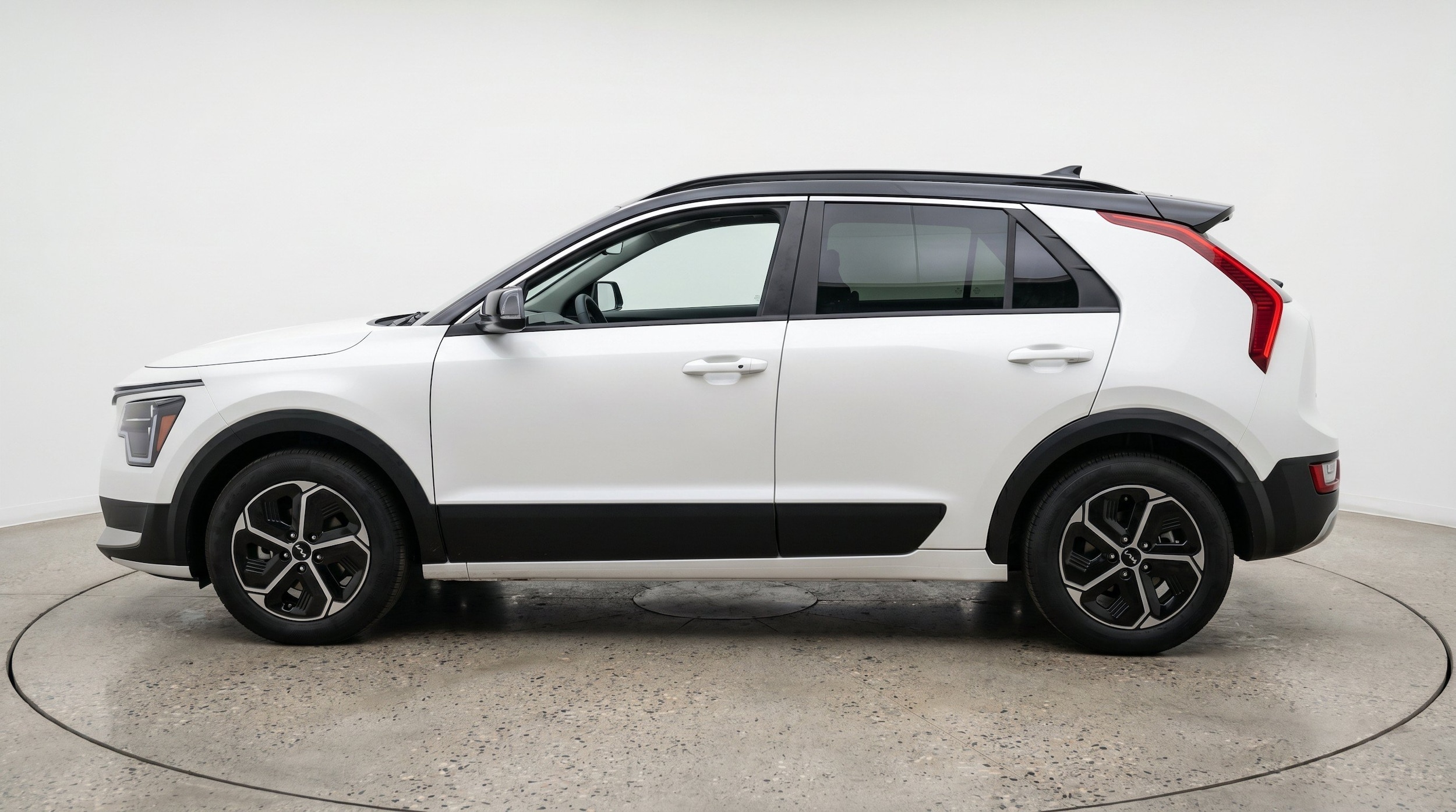 Thumbnail: 2026 Kia Niro - 5