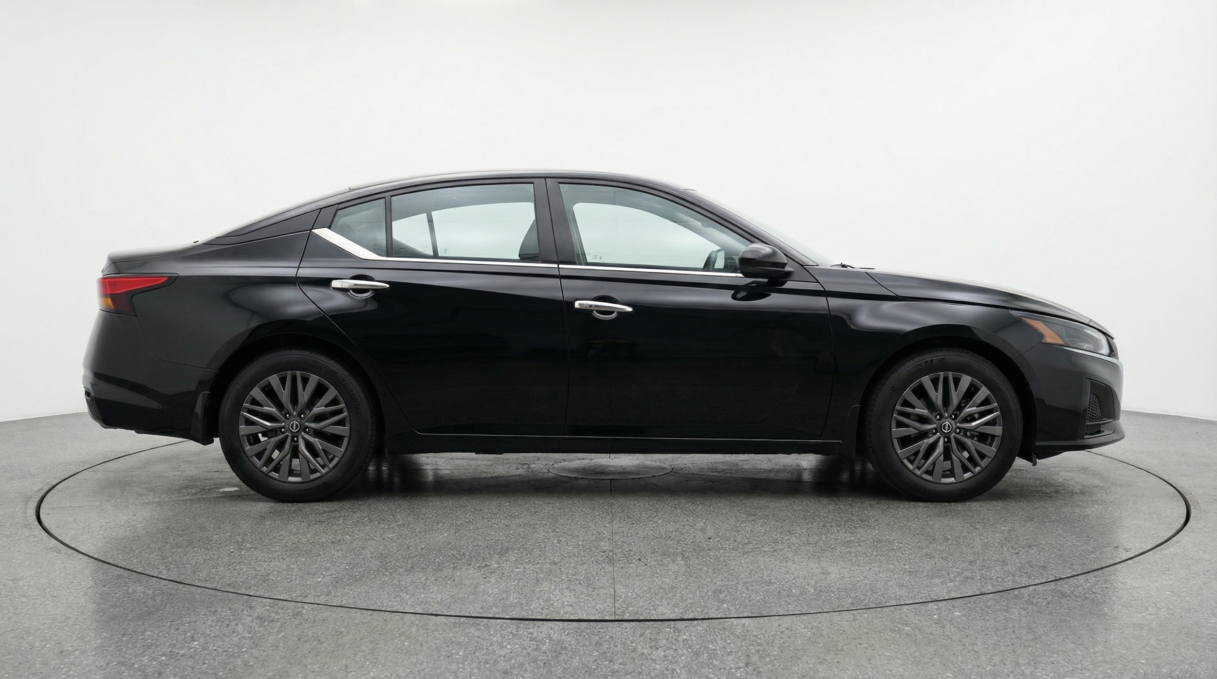 Thumbnail: 2025 Nissan Altima - 8