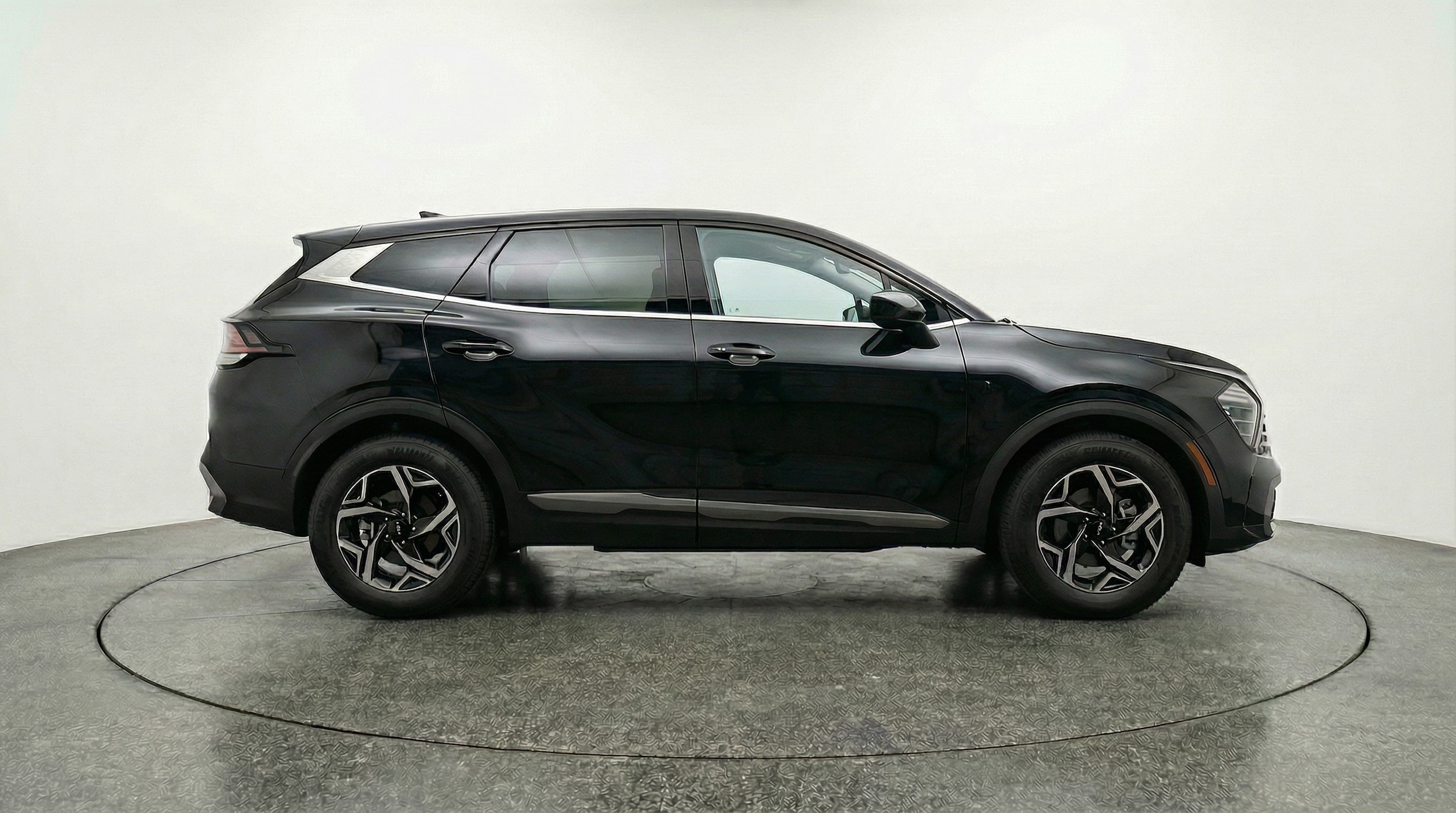 Thumbnail: 2025 Kia Sportage - 8