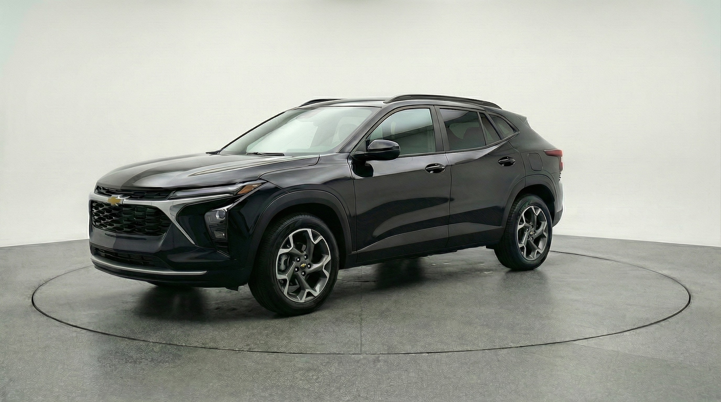 Thumbnail: 2025 Chevrolet Trax - 3