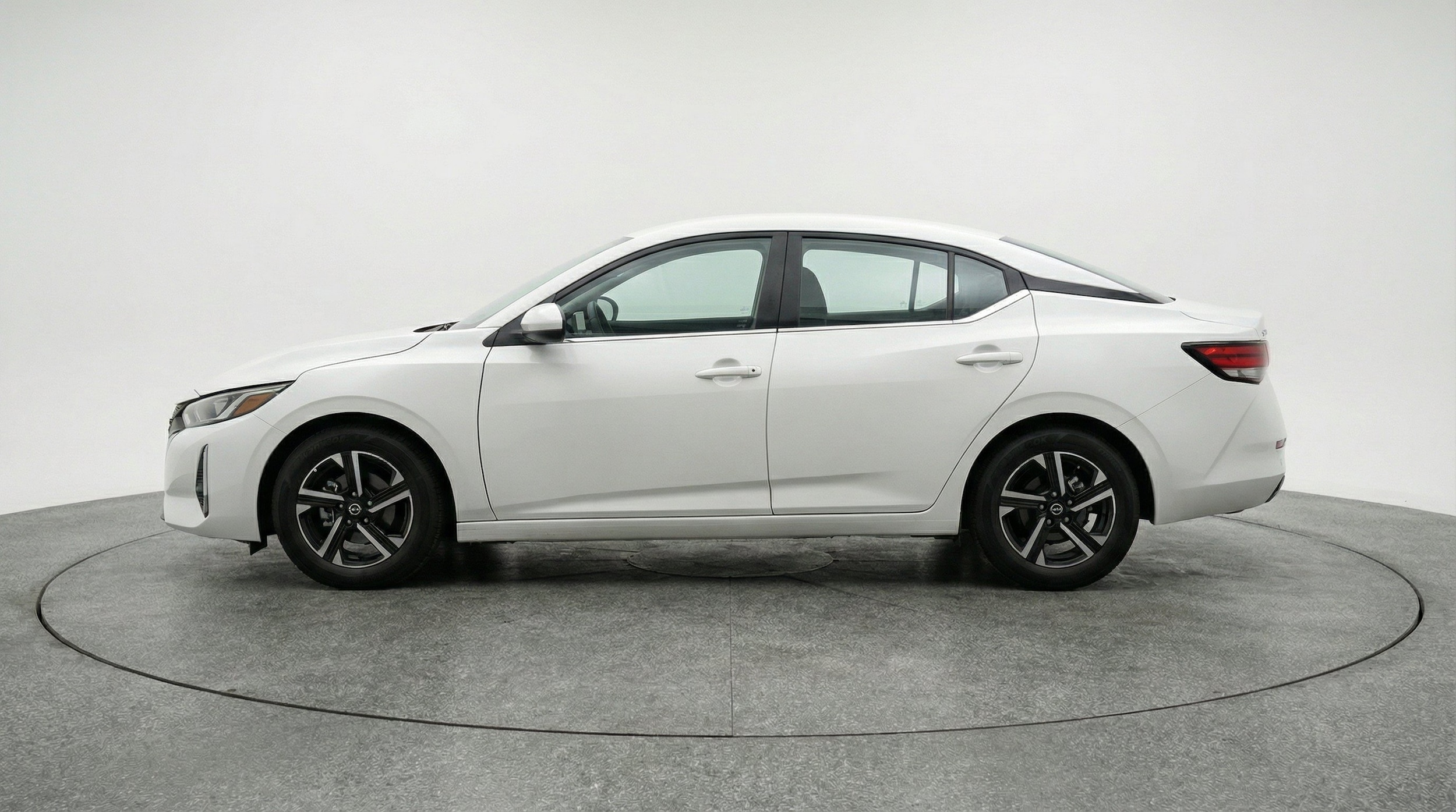 Thumbnail: 2025 Nissan Sentra - 5