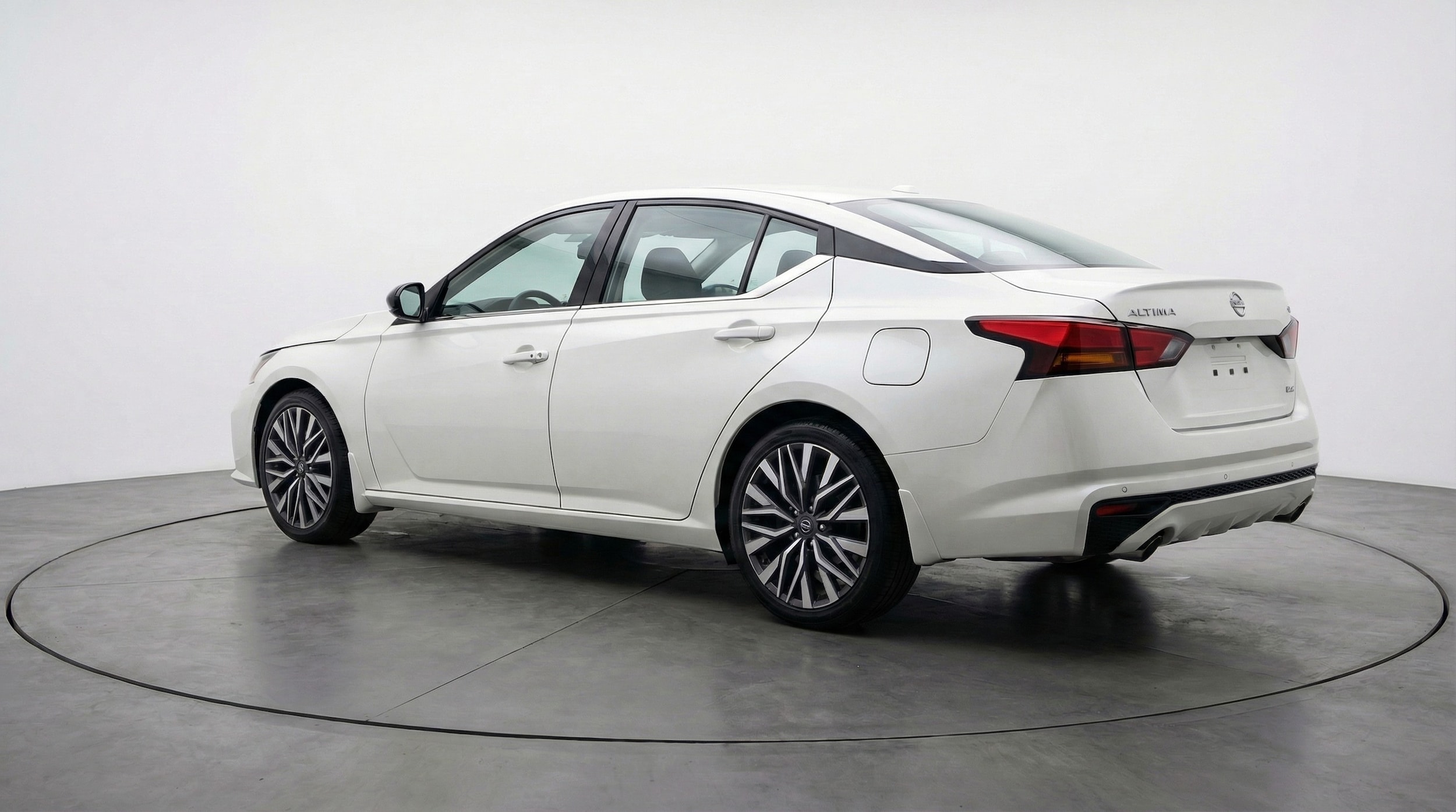 Thumbnail: 2025 Nissan Altima - 5
