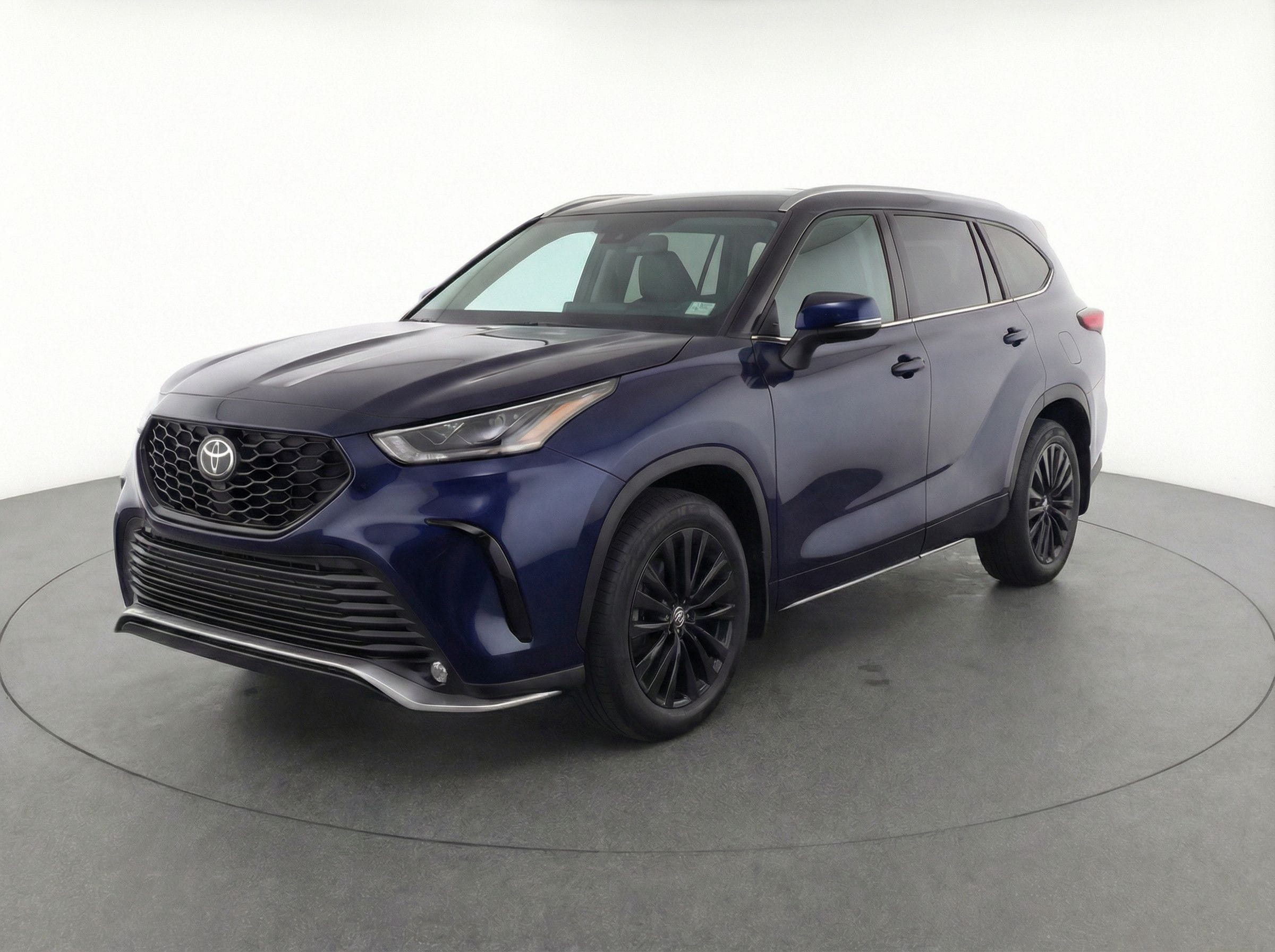 Thumbnail: 2024 Toyota Highlander - 3