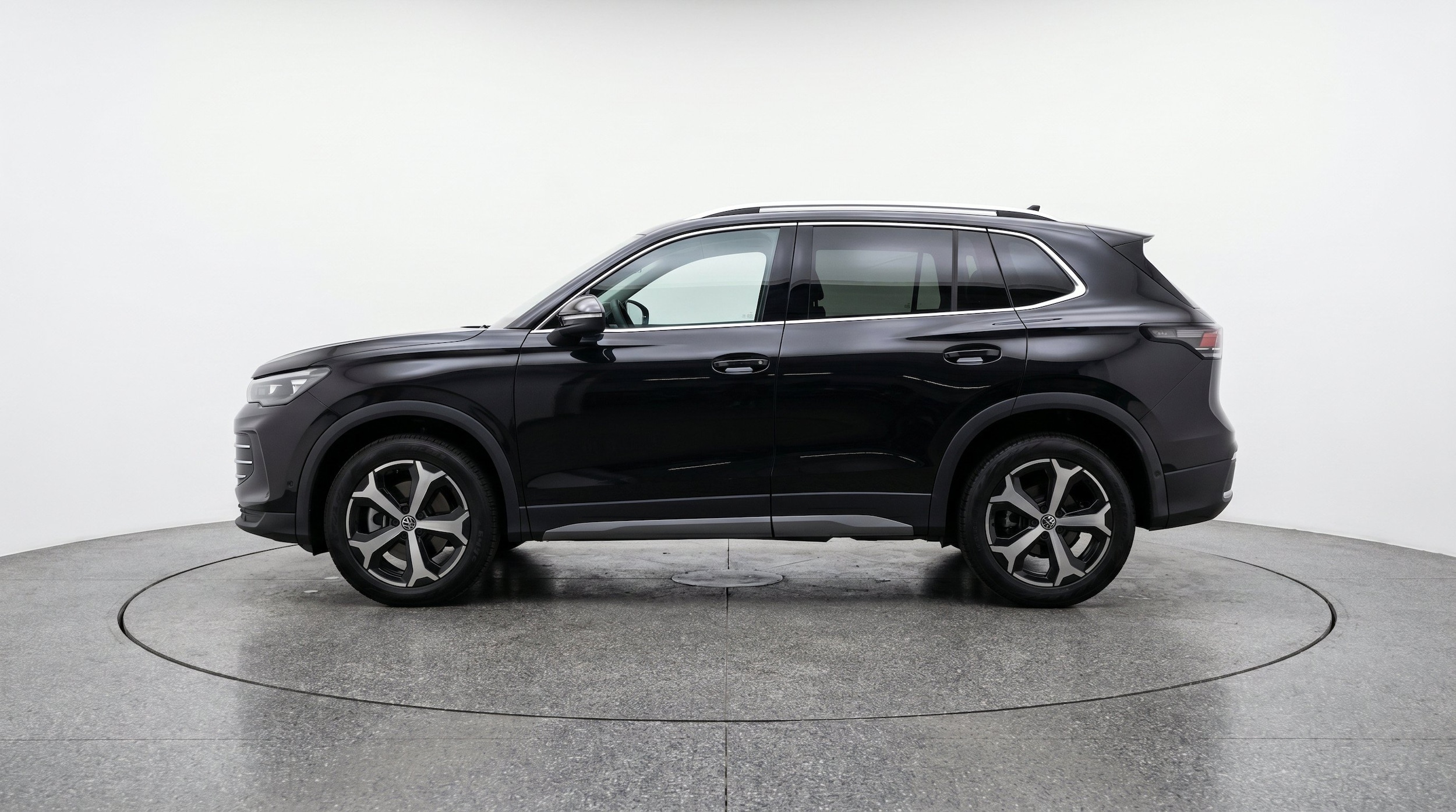 Thumbnail: 2026 Volkswagen Tiguan - 5