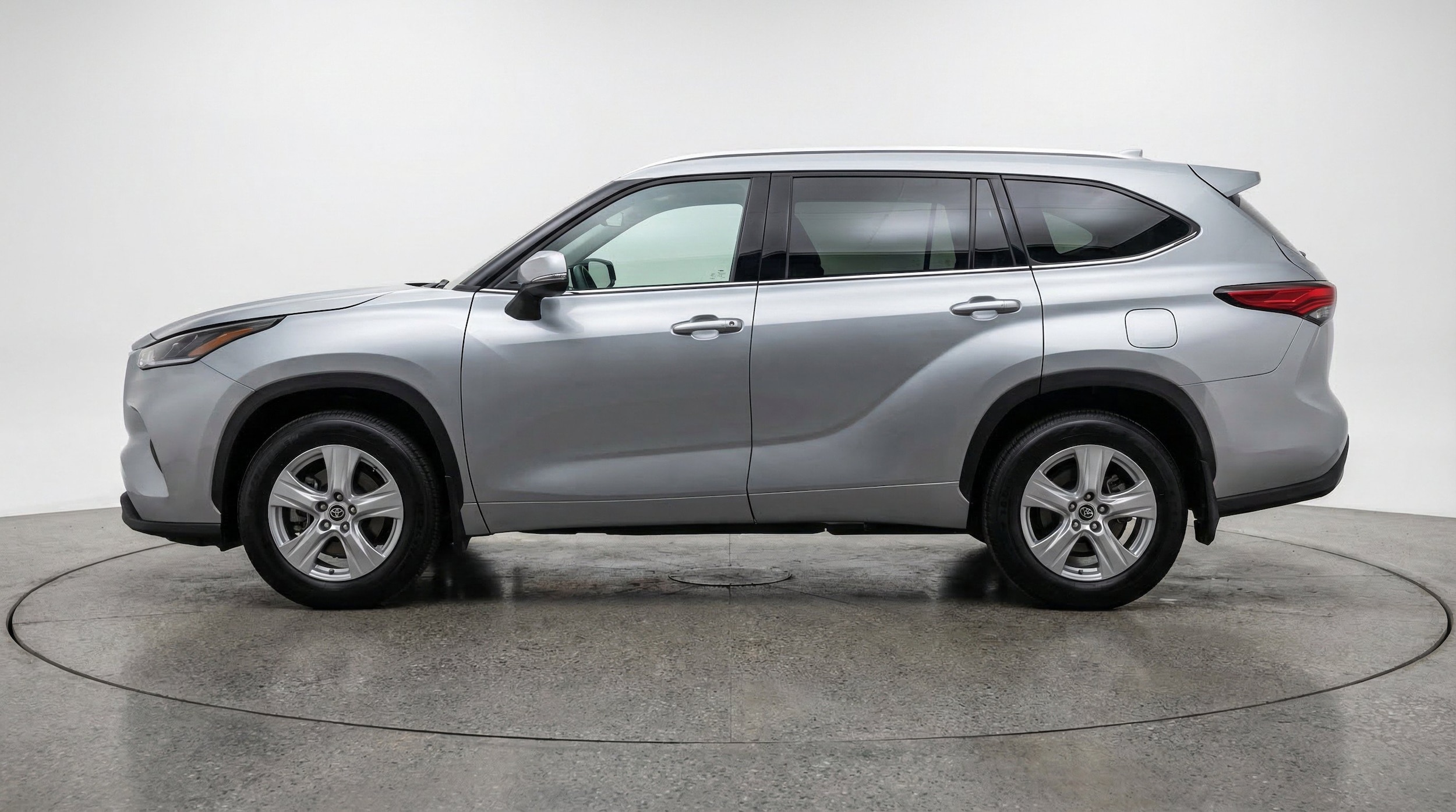 Thumbnail: 2025 Toyota Highlander - 5