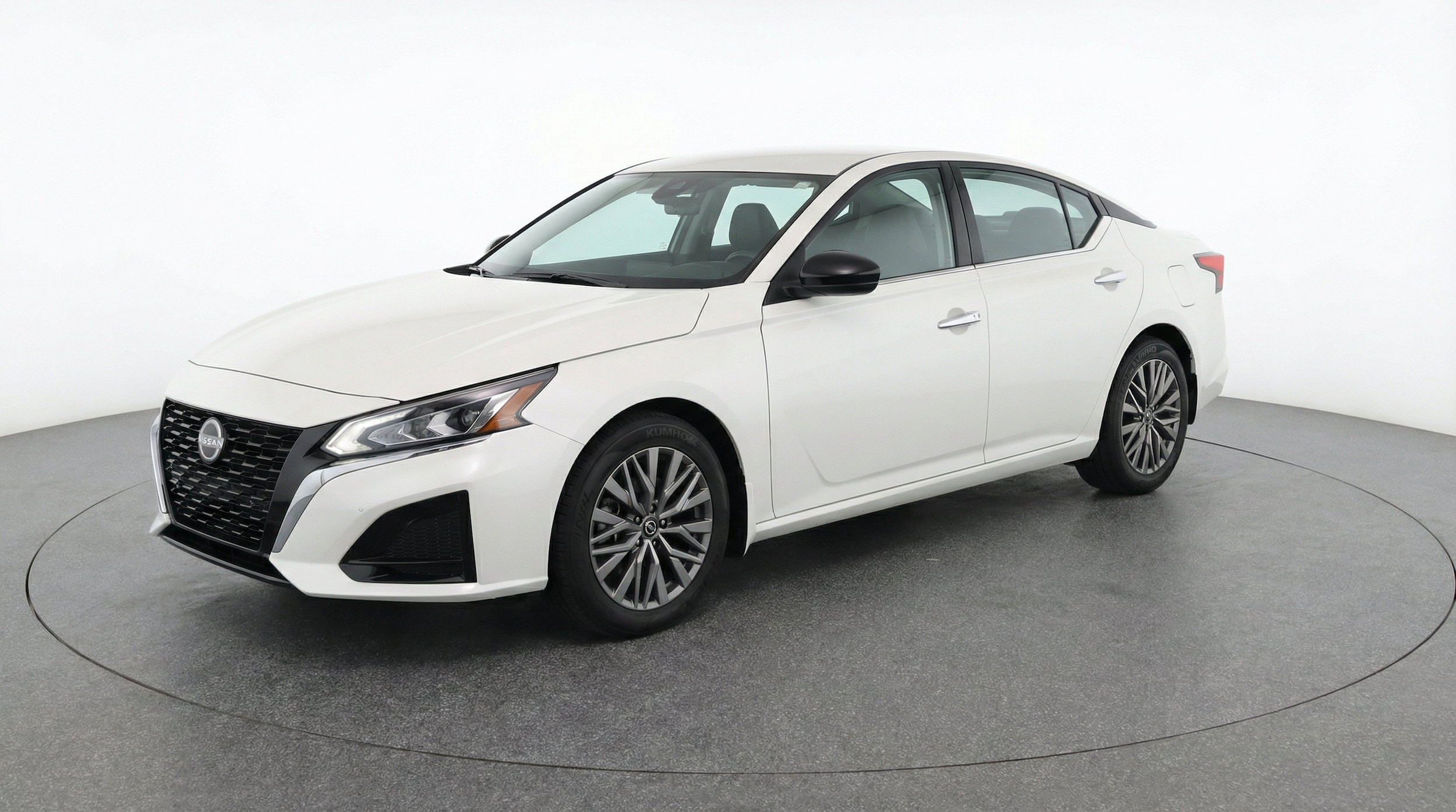 Thumbnail: 2025 Nissan Altima - 3