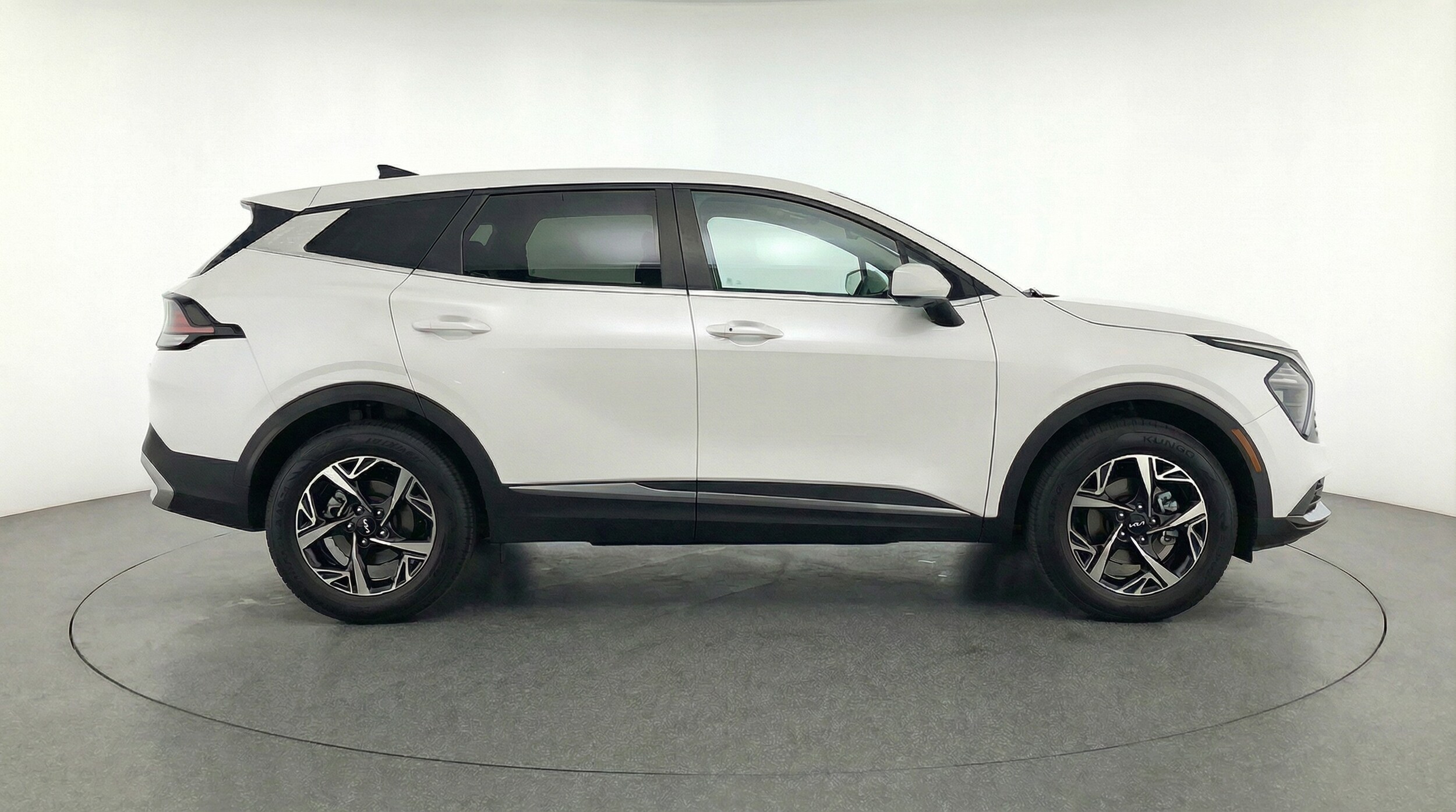 Thumbnail: 2025 Kia Sportage - 8