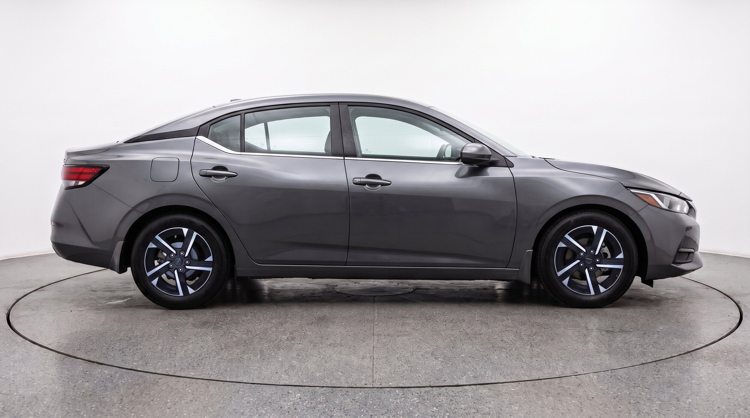 Thumbnail: 2025 Nissan Sentra - 11