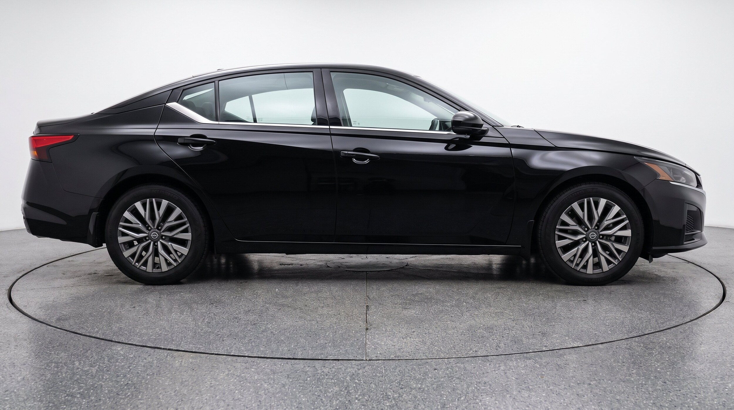 Thumbnail: 2026 Nissan Altima - 10