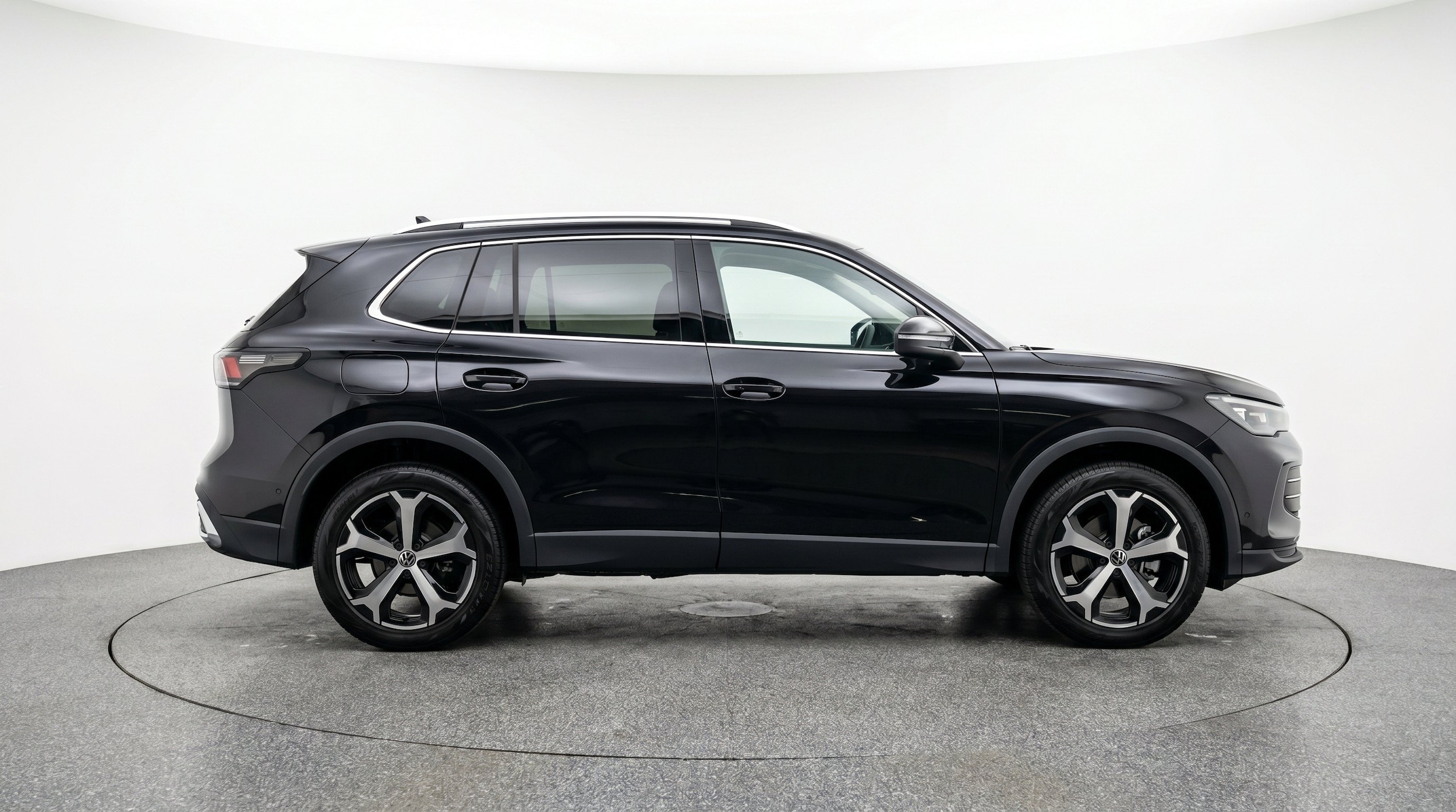 Thumbnail: 2026 Volkswagen Tiguan - 11