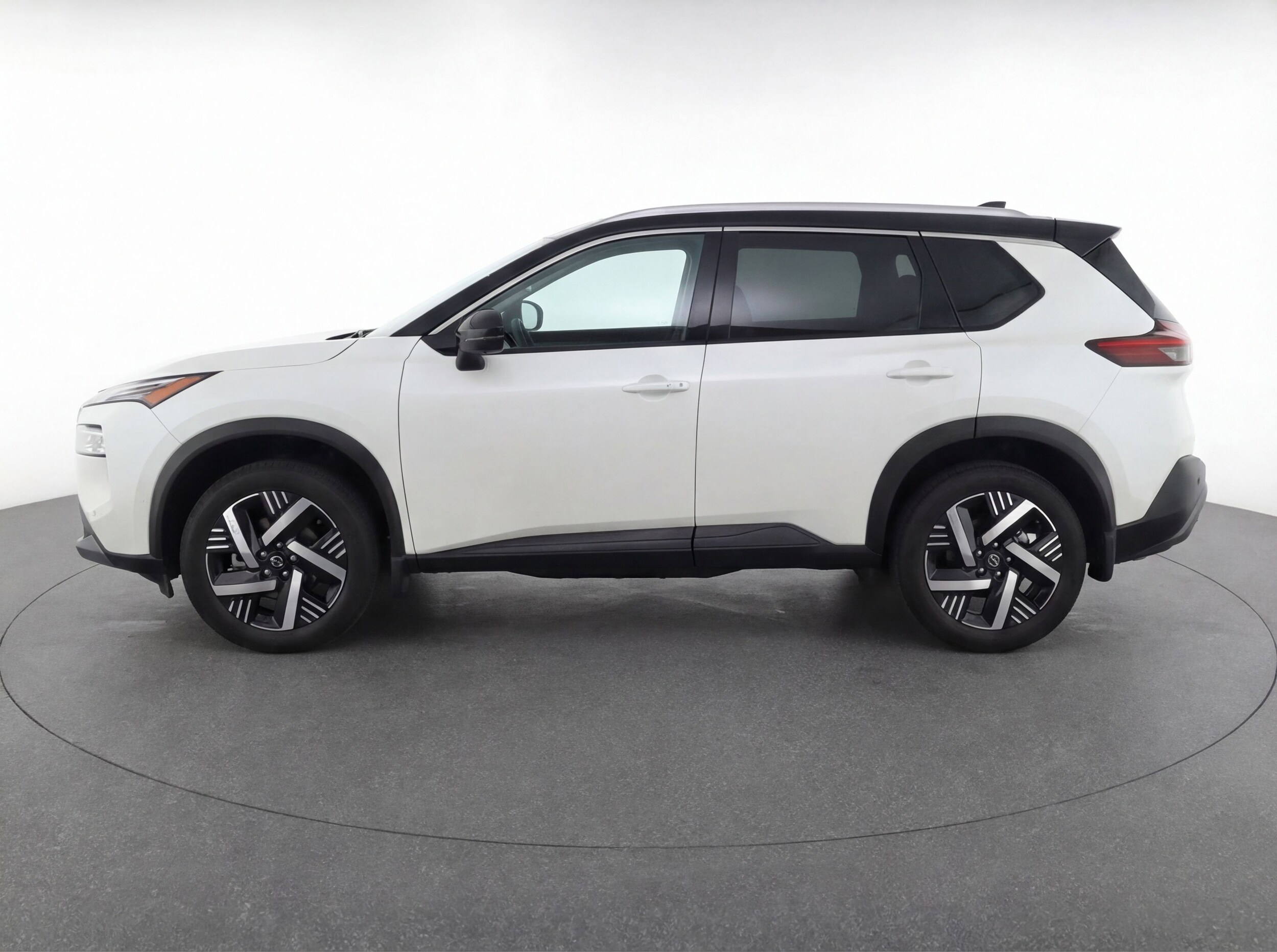 Thumbnail: 2025 Nissan Kicks - 5