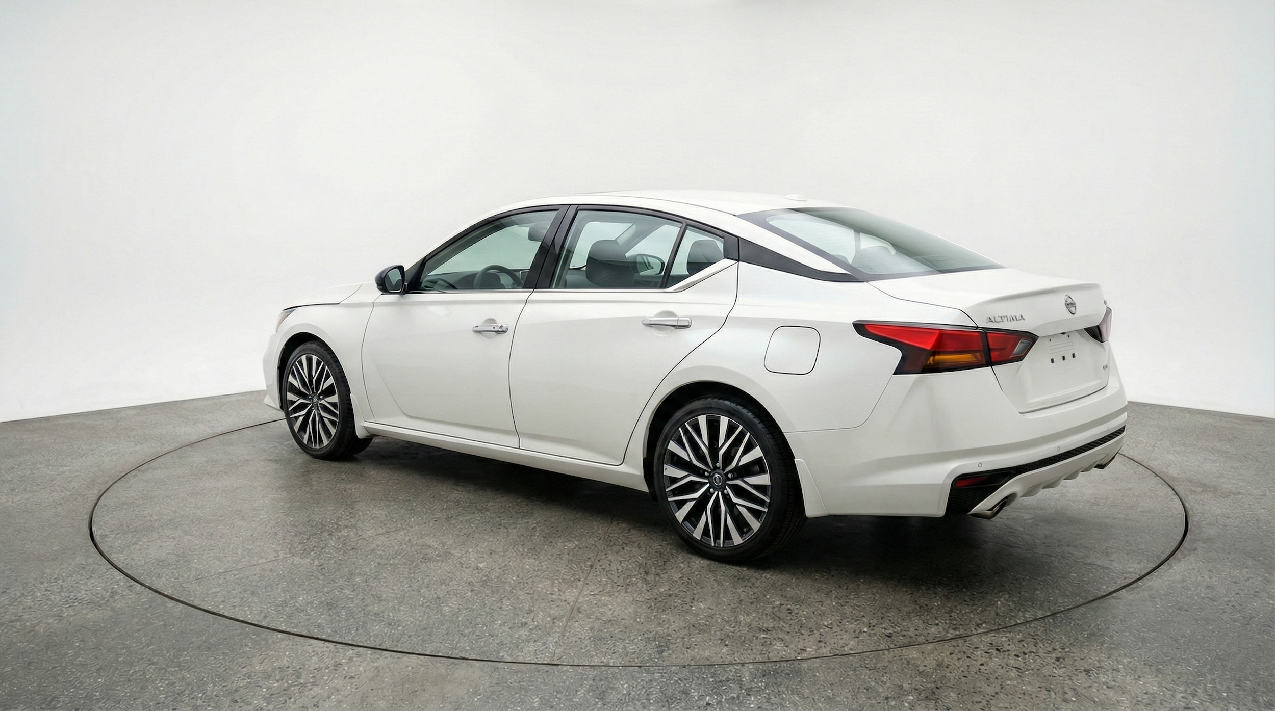 Thumbnail: 2025 Nissan Altima - 5