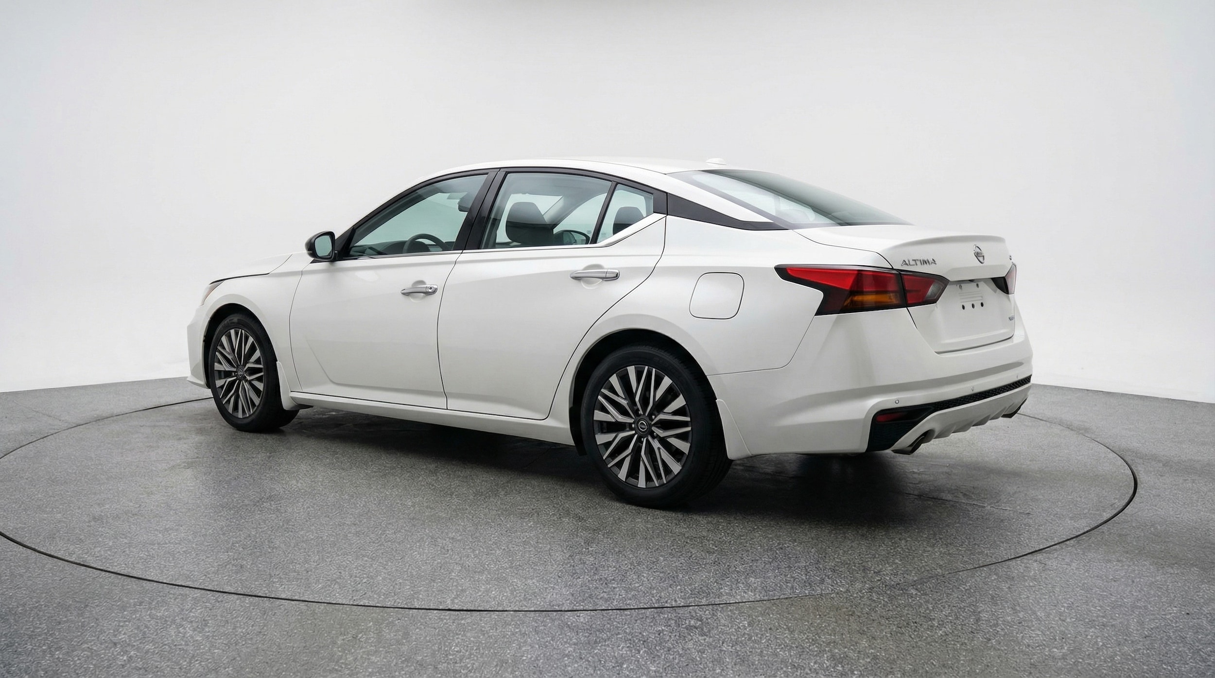 Thumbnail: 2025 Nissan Altima - 5