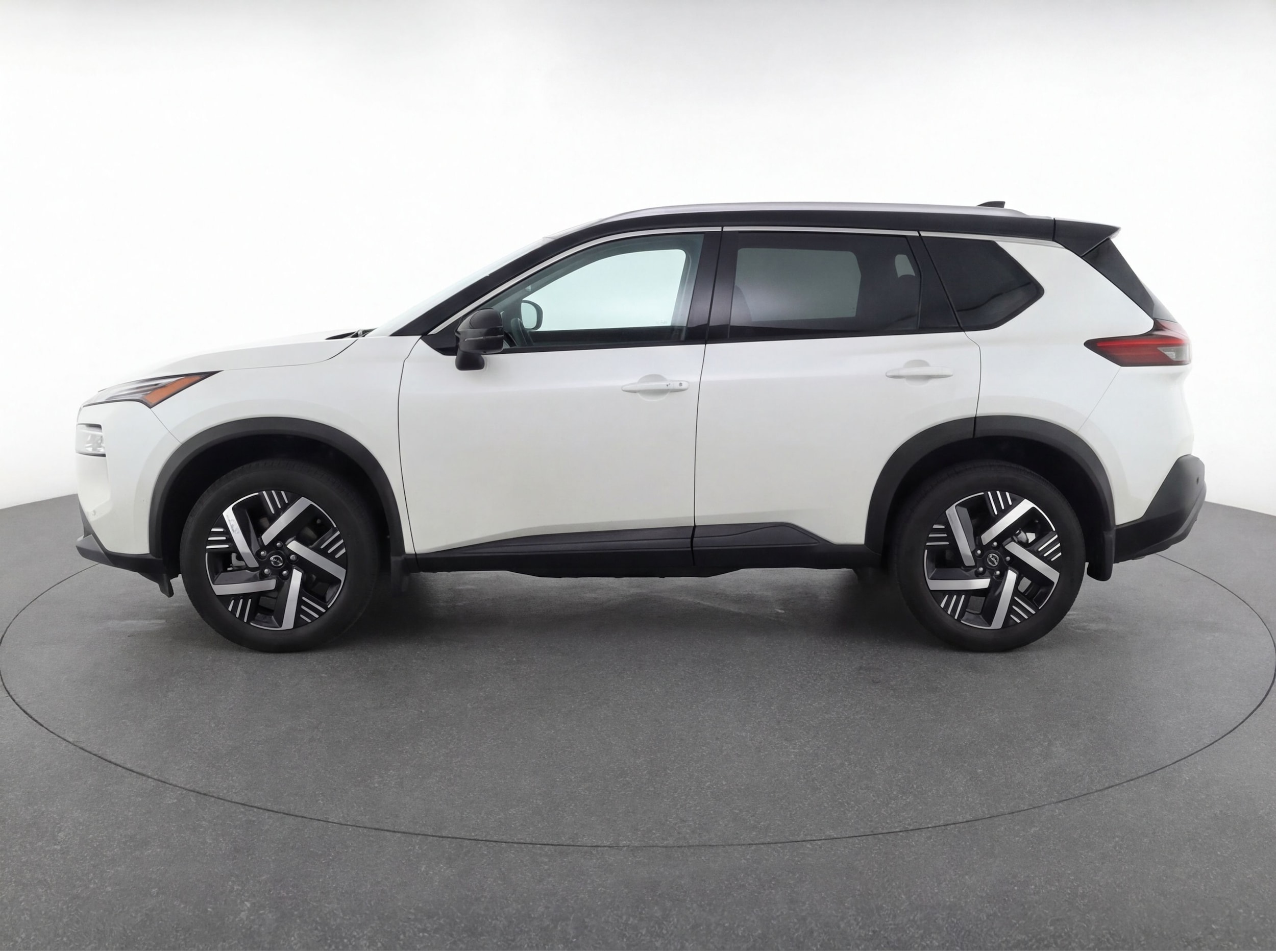 Thumbnail: 2025 Nissan Kicks - 4