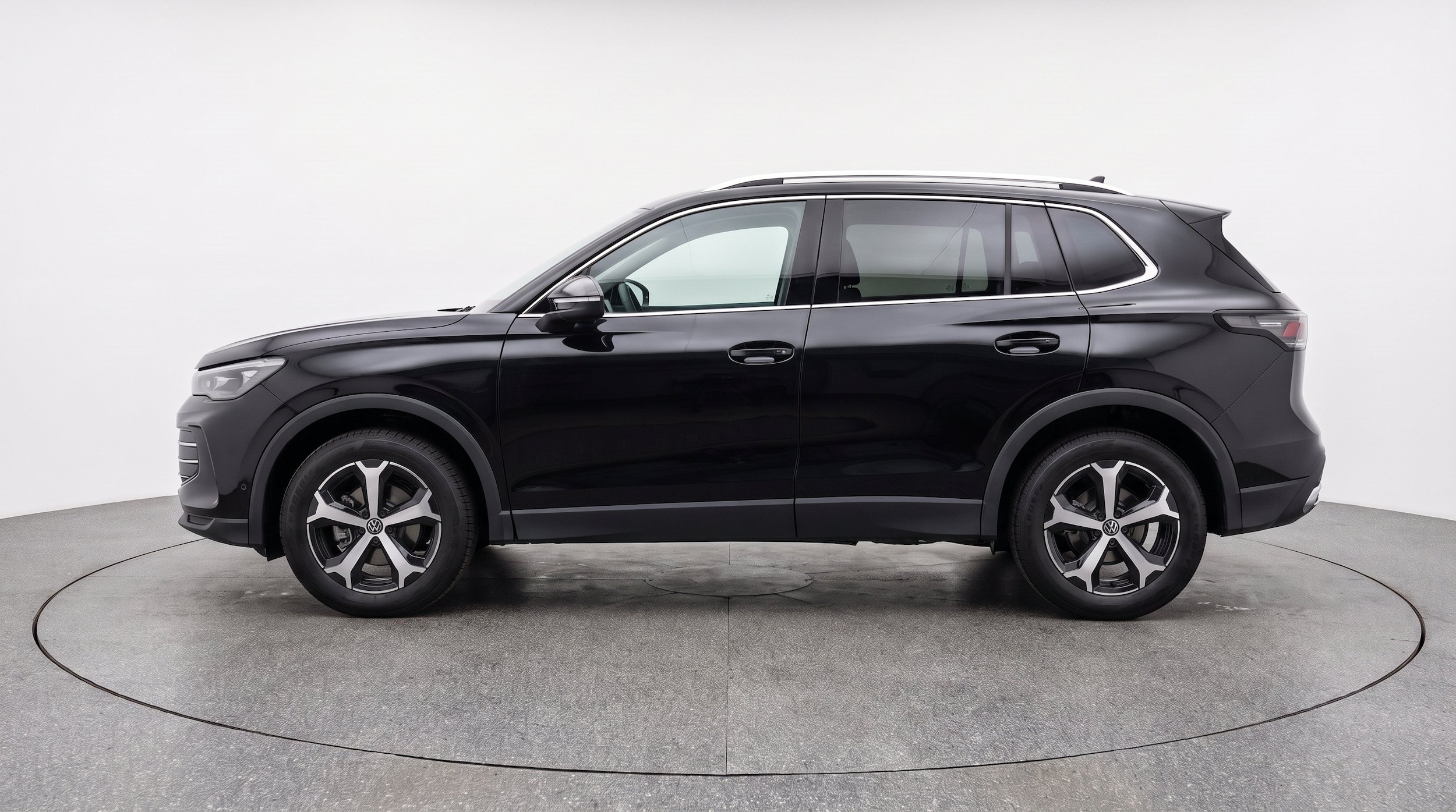 Thumbnail: 2026 Volkswagen Tiguan - 5