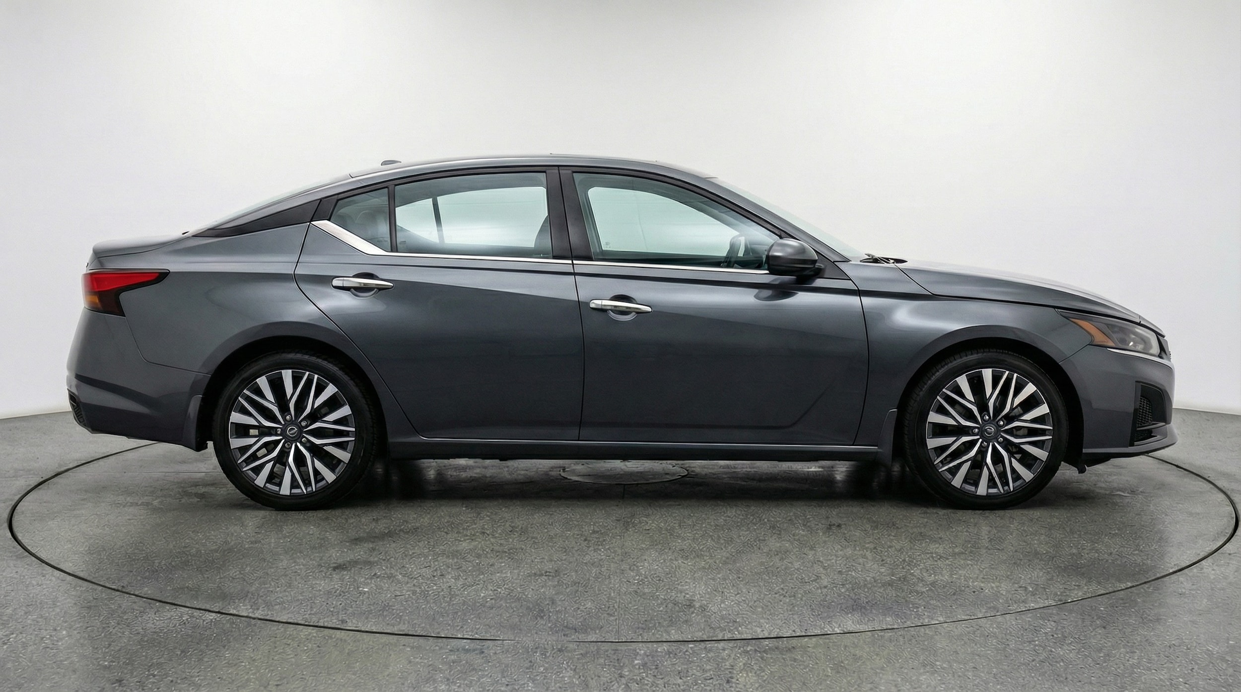 Thumbnail: 2025 Nissan Altima - 8