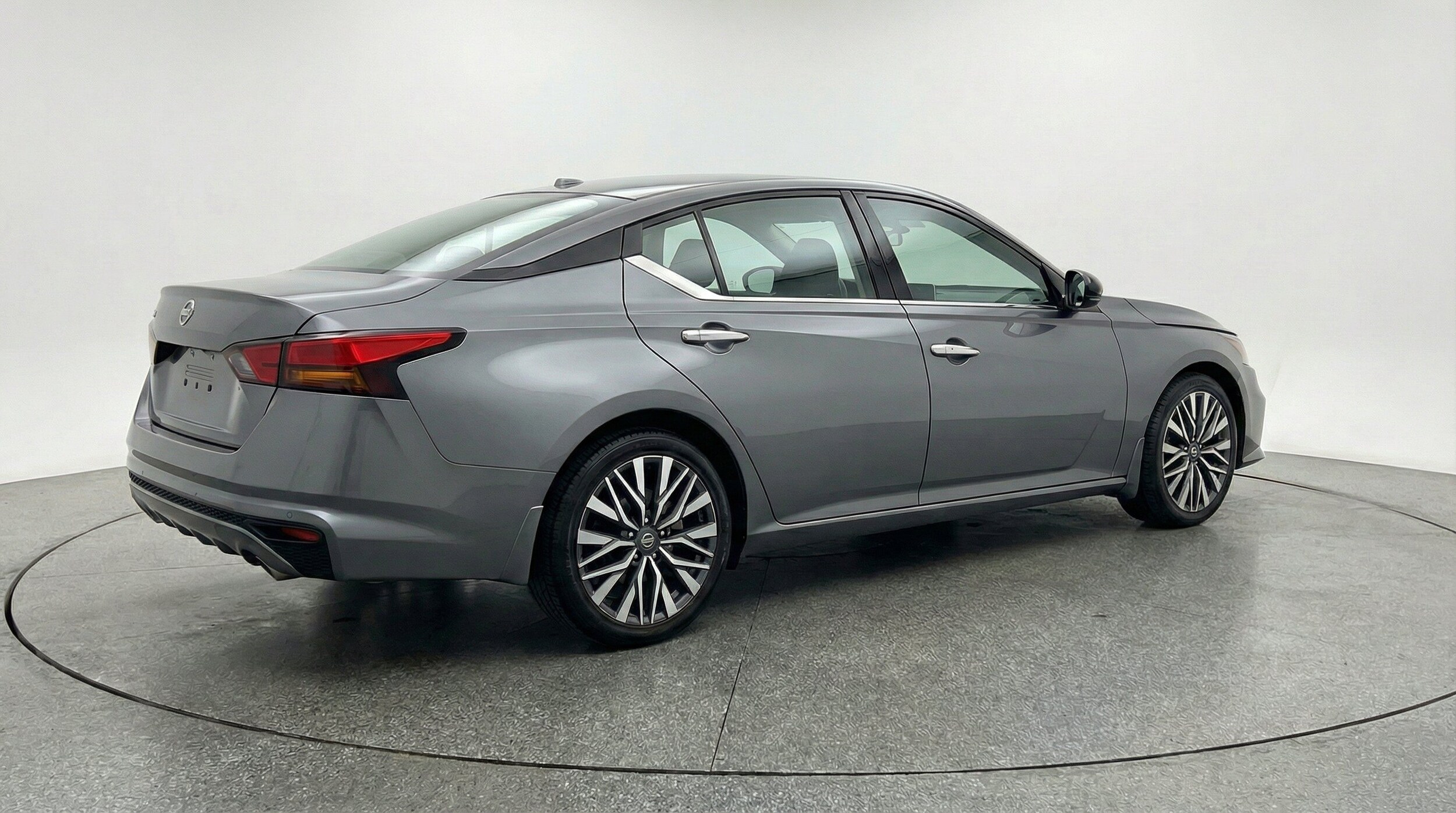 Thumbnail: 2025 Nissan Altima - 9
