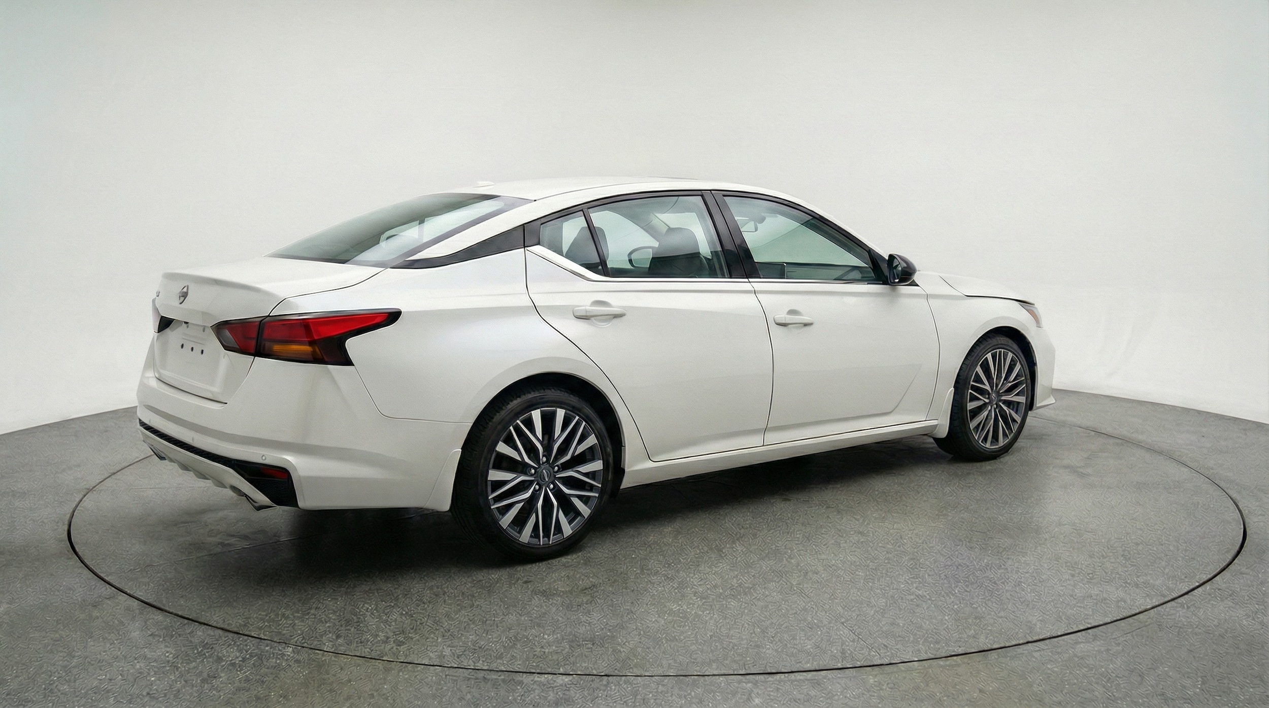 Thumbnail: 2025 Nissan Altima - 7