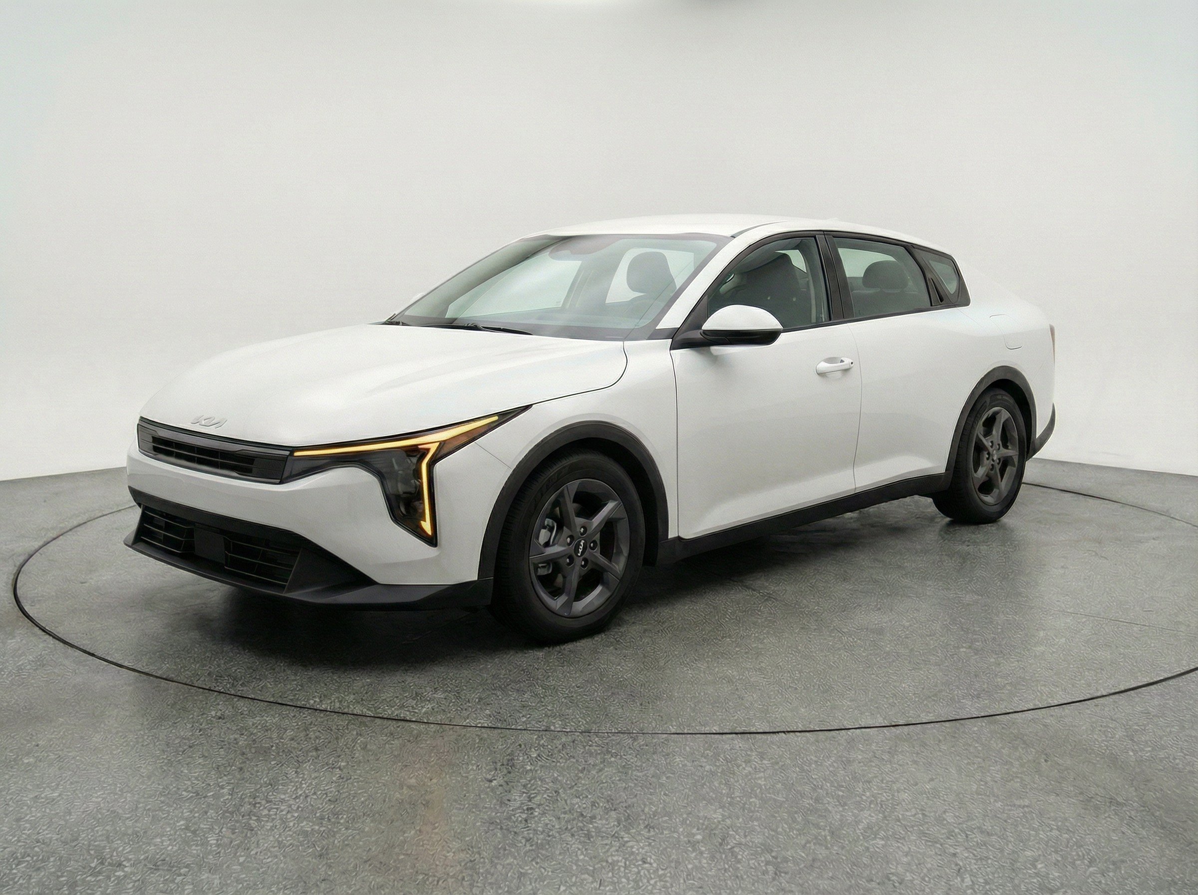 Thumbnail: 2025 Kia K4 - 3