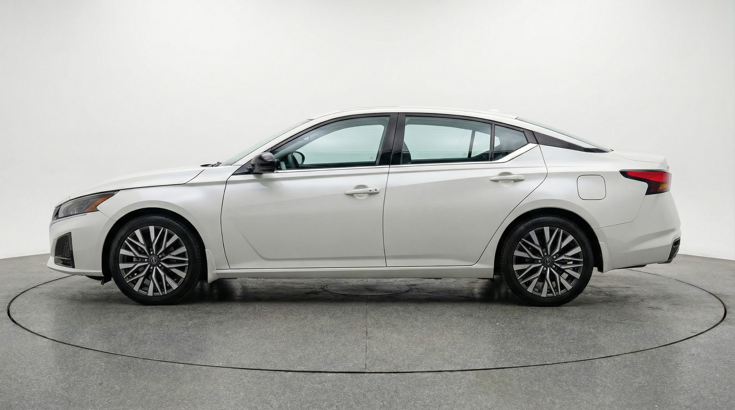 Thumbnail: 2025 Nissan Altima - 4