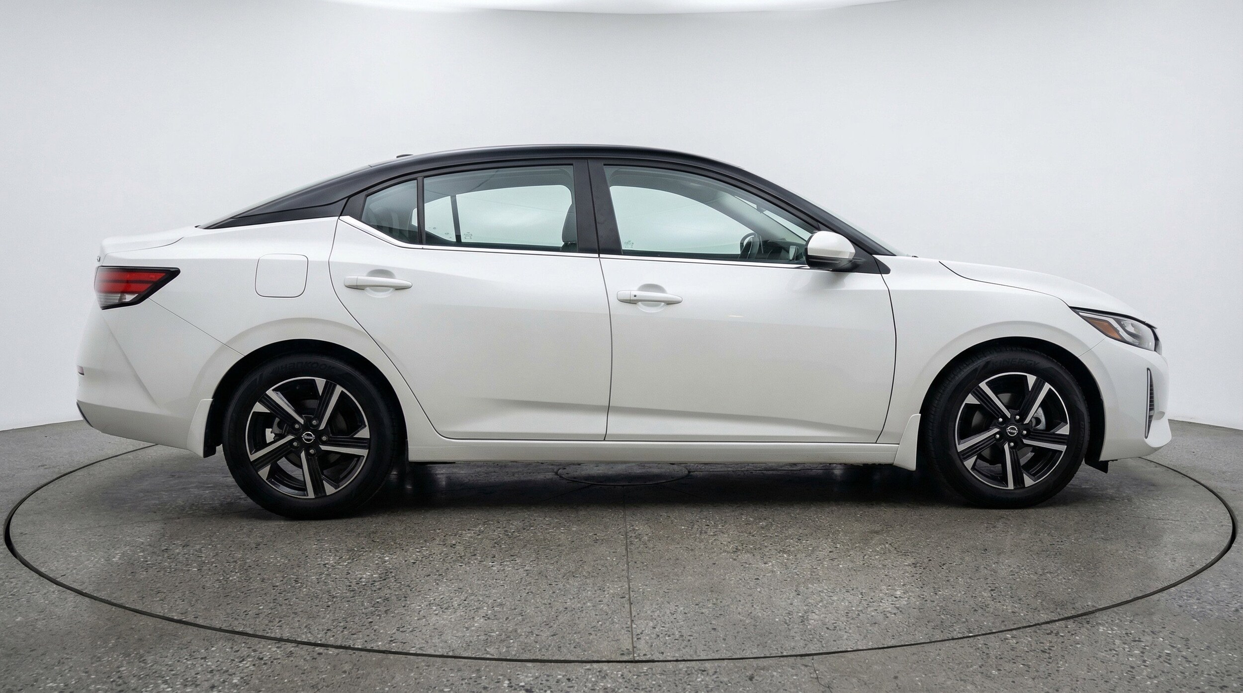 Thumbnail: 2025 Nissan Sentra - 11