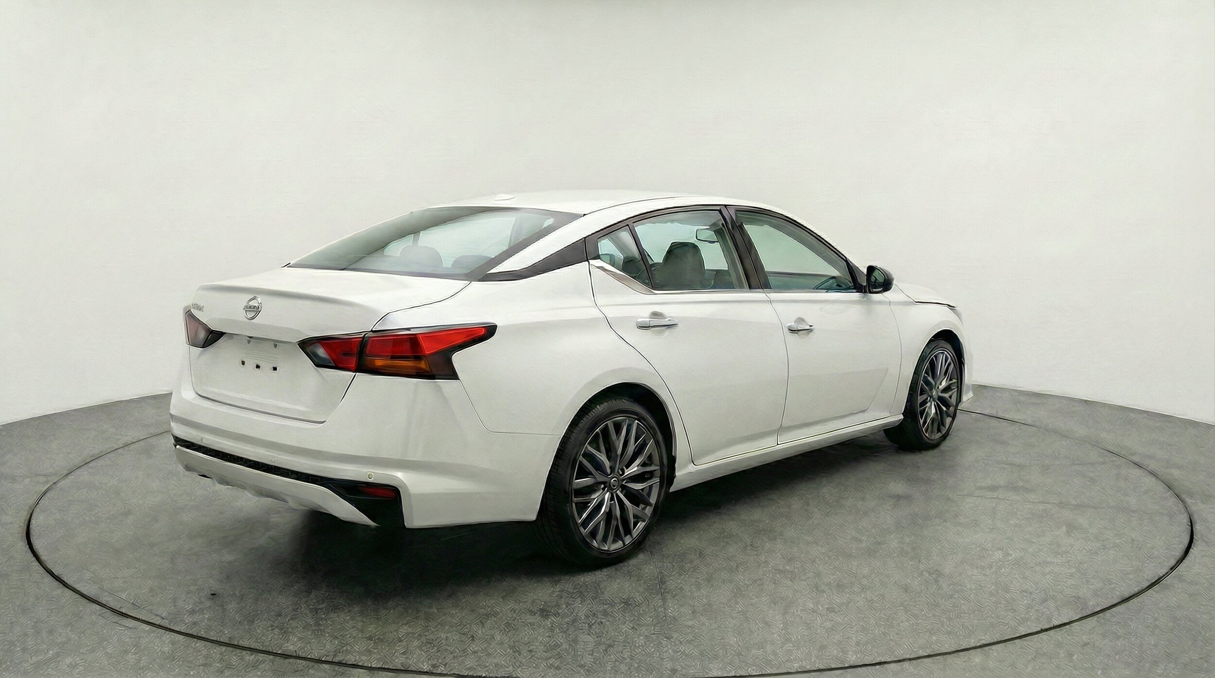 Thumbnail: 2025 Nissan Altima - 9