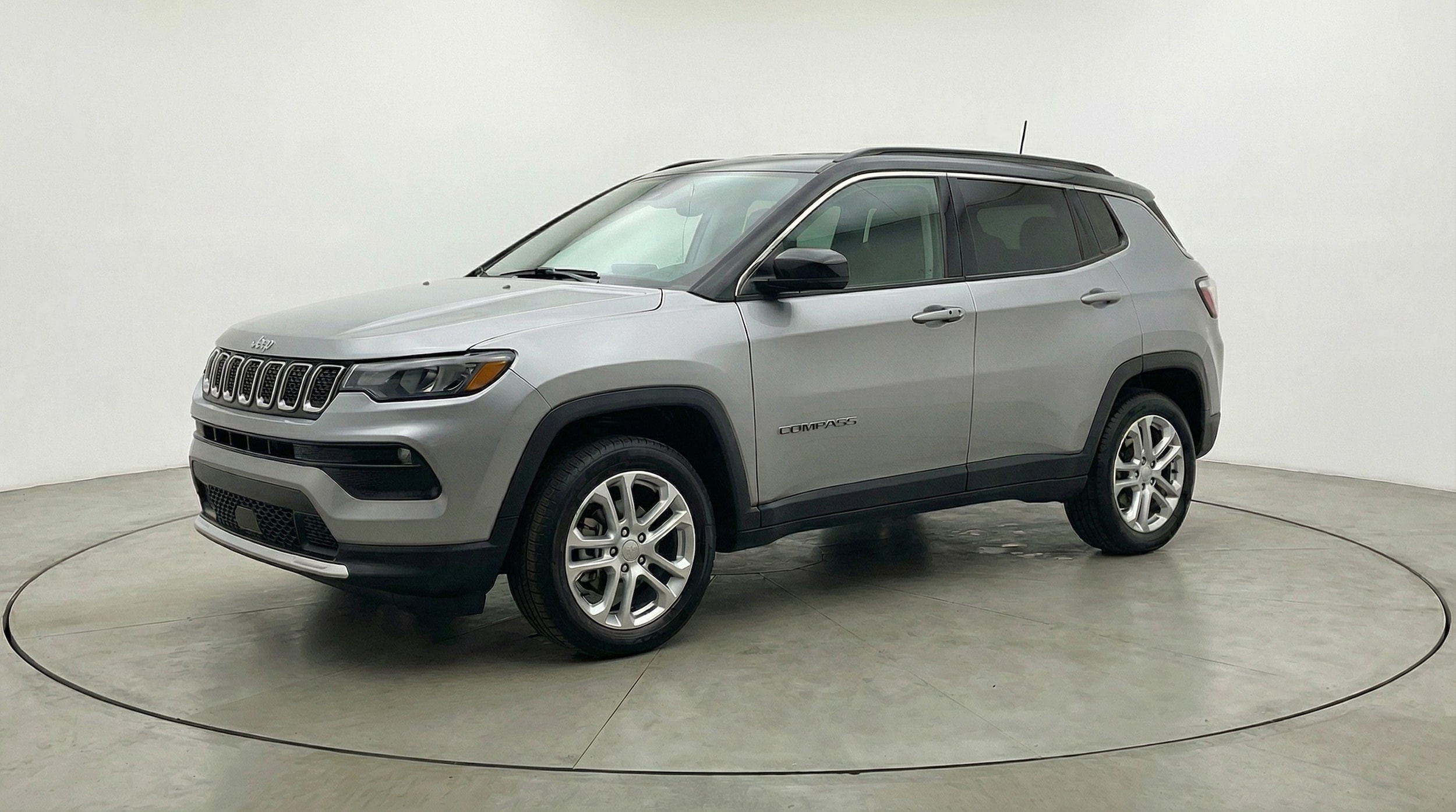 Thumbnail: 2025 Jeep Compass - 3