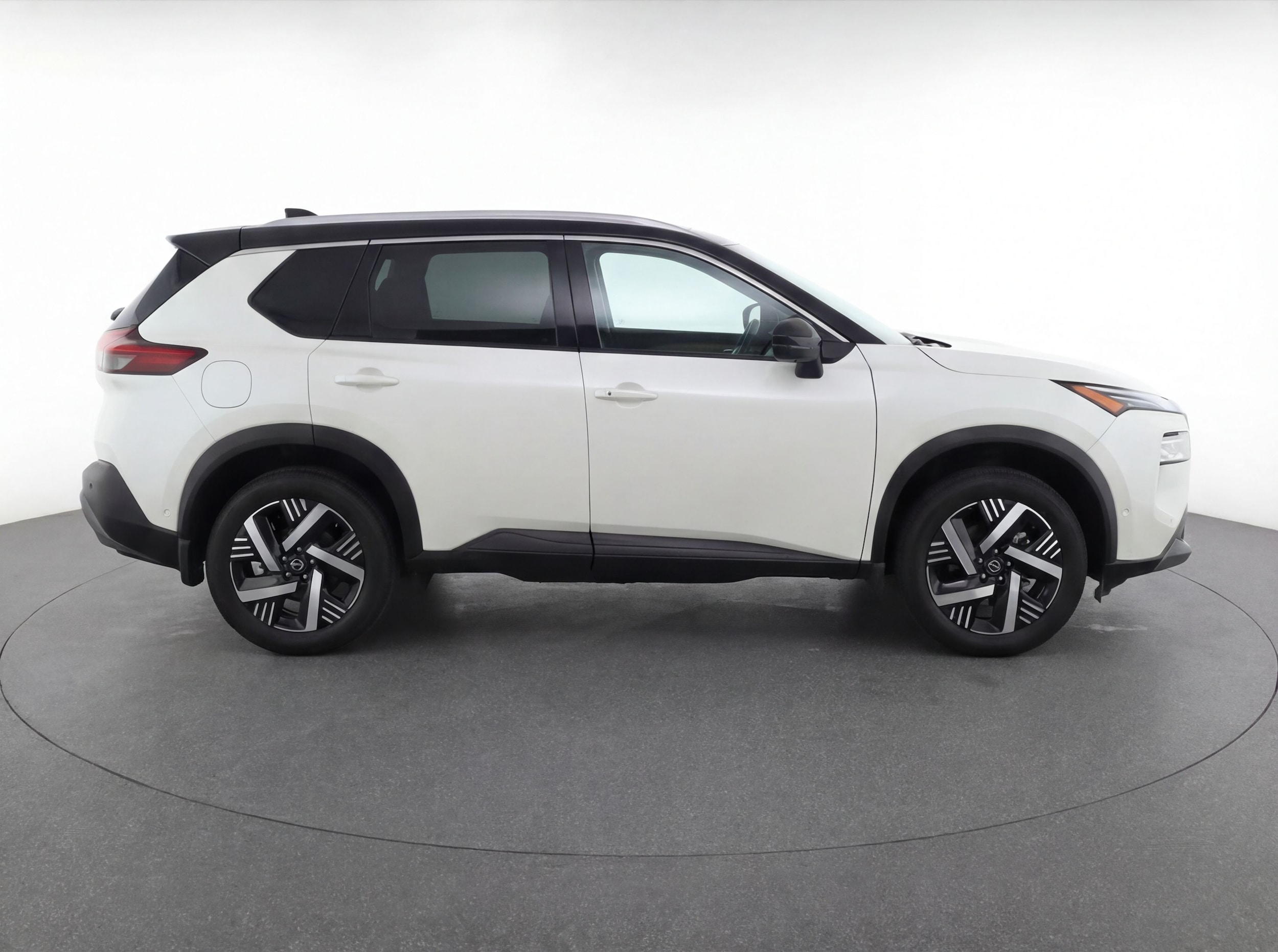 Thumbnail: 2025 Nissan Kicks - 8