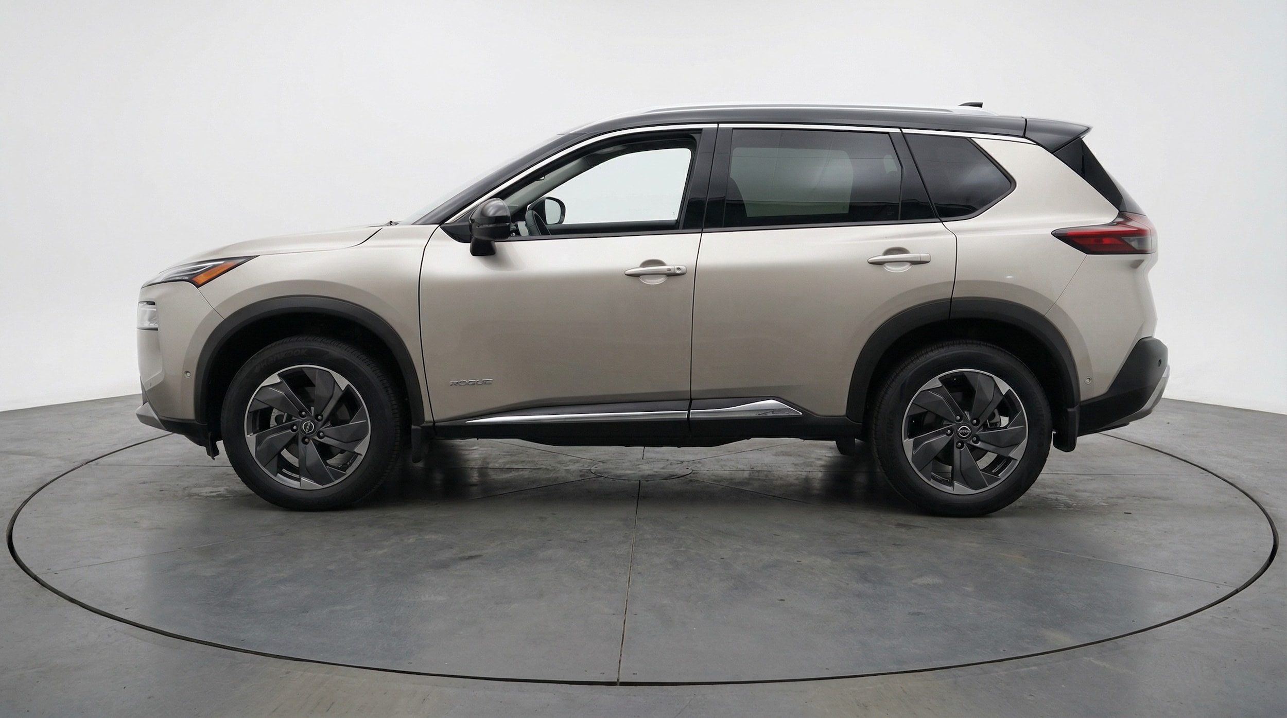 Thumbnail: 2025 Nissan Rogue - 4